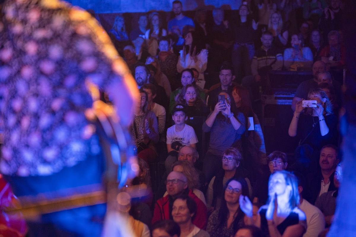 Jelen slavil v Brně deset let na scéně, fanoušky bavil svými historkami