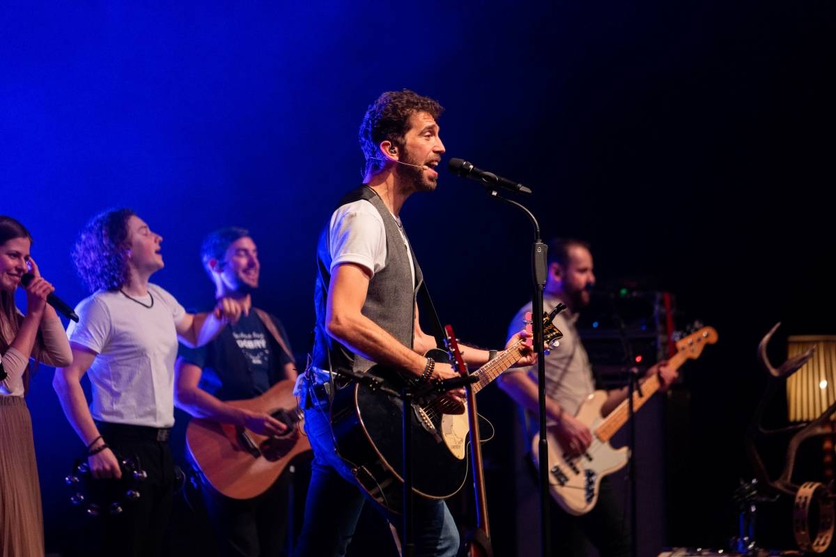 Jelen slavil v Brně deset let na scéně, fanoušky bavil svými historkami