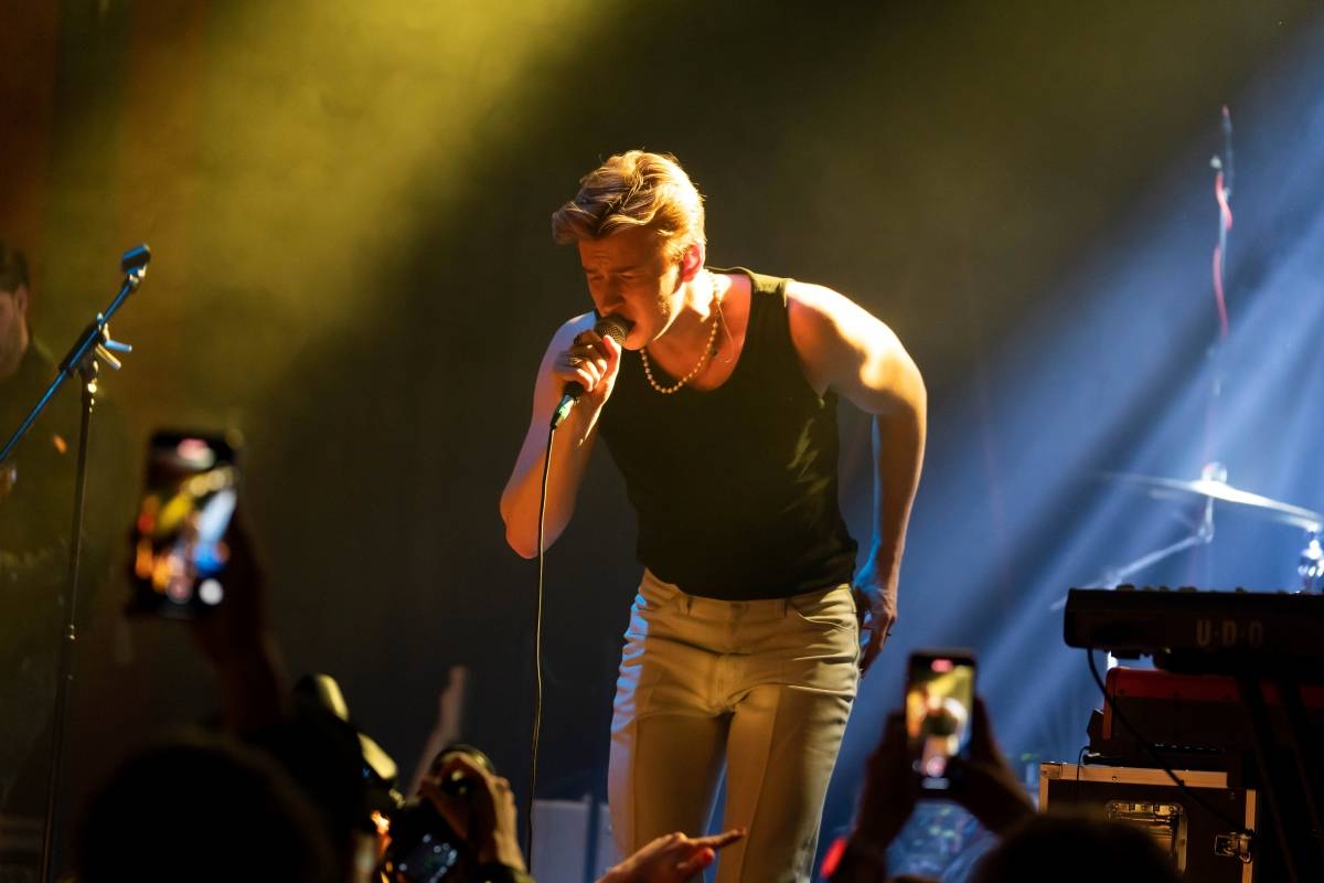 Adam Mišík oslavil v Brně deset let na scéně, podpořili ho Sofian Medjmedj a Dorian