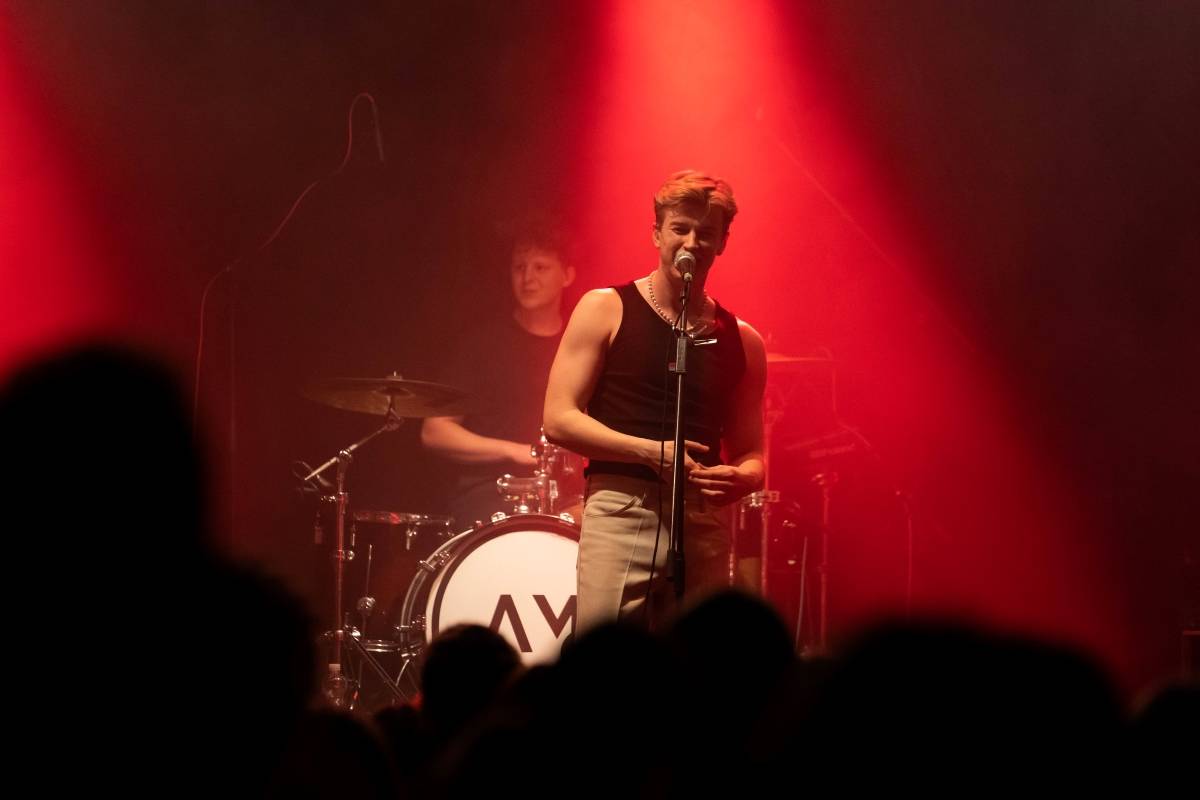 Adam Mišík oslavil v Brně deset let na scéně, podpořili ho Sofian Medjmedj a Dorian