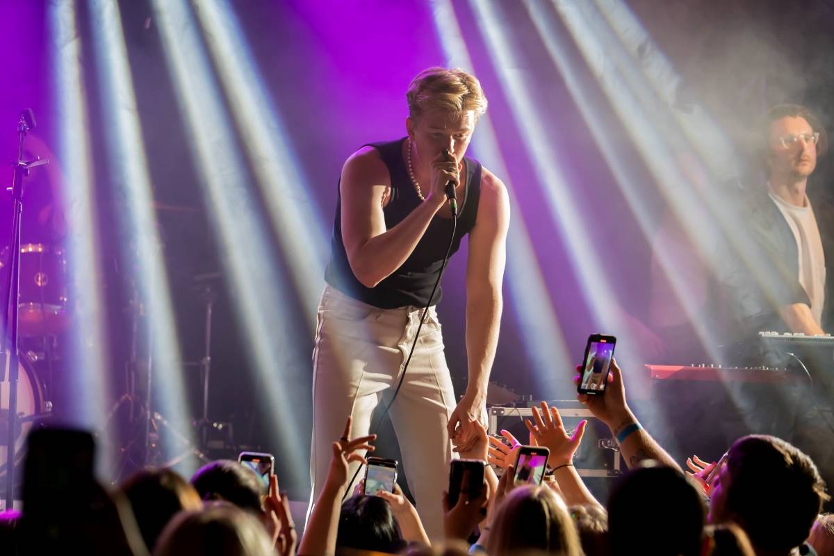 Adam Mišík oslavil v Brně deset let na scéně, podpořili ho Sofian Medjmedj a Dorian