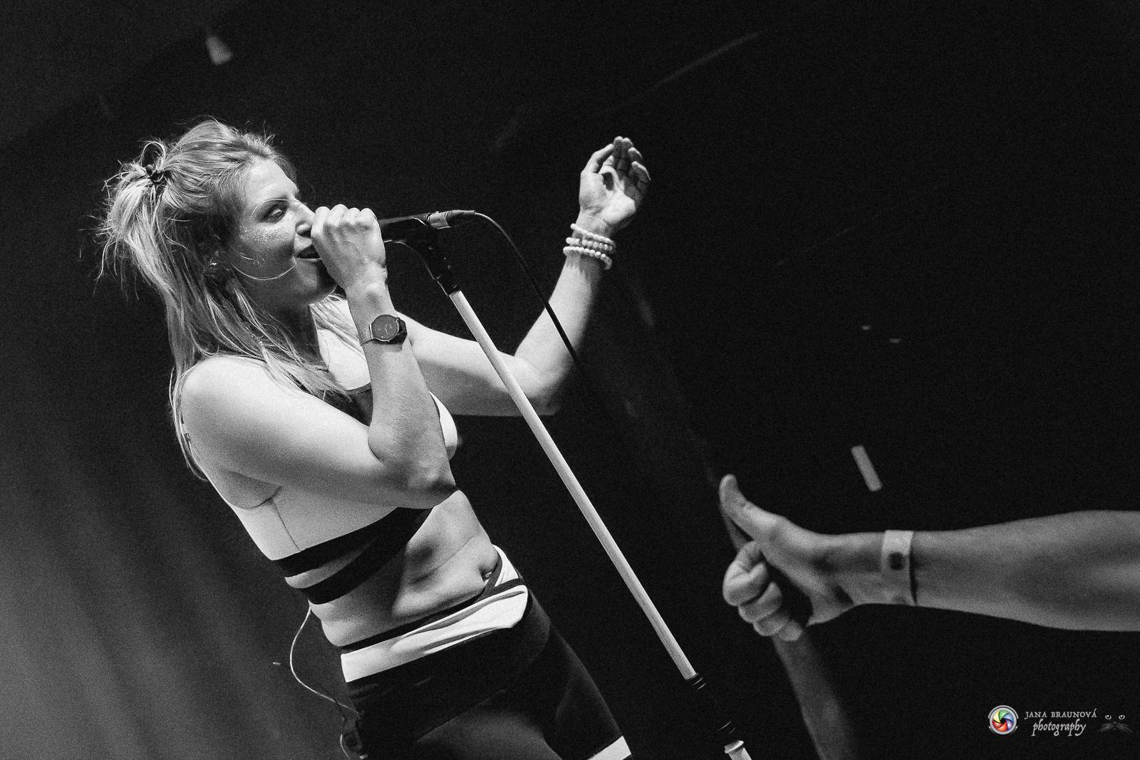 Gaia Mesiah přivezla do Plzně Vlnobytí a pořádnou dávku energie