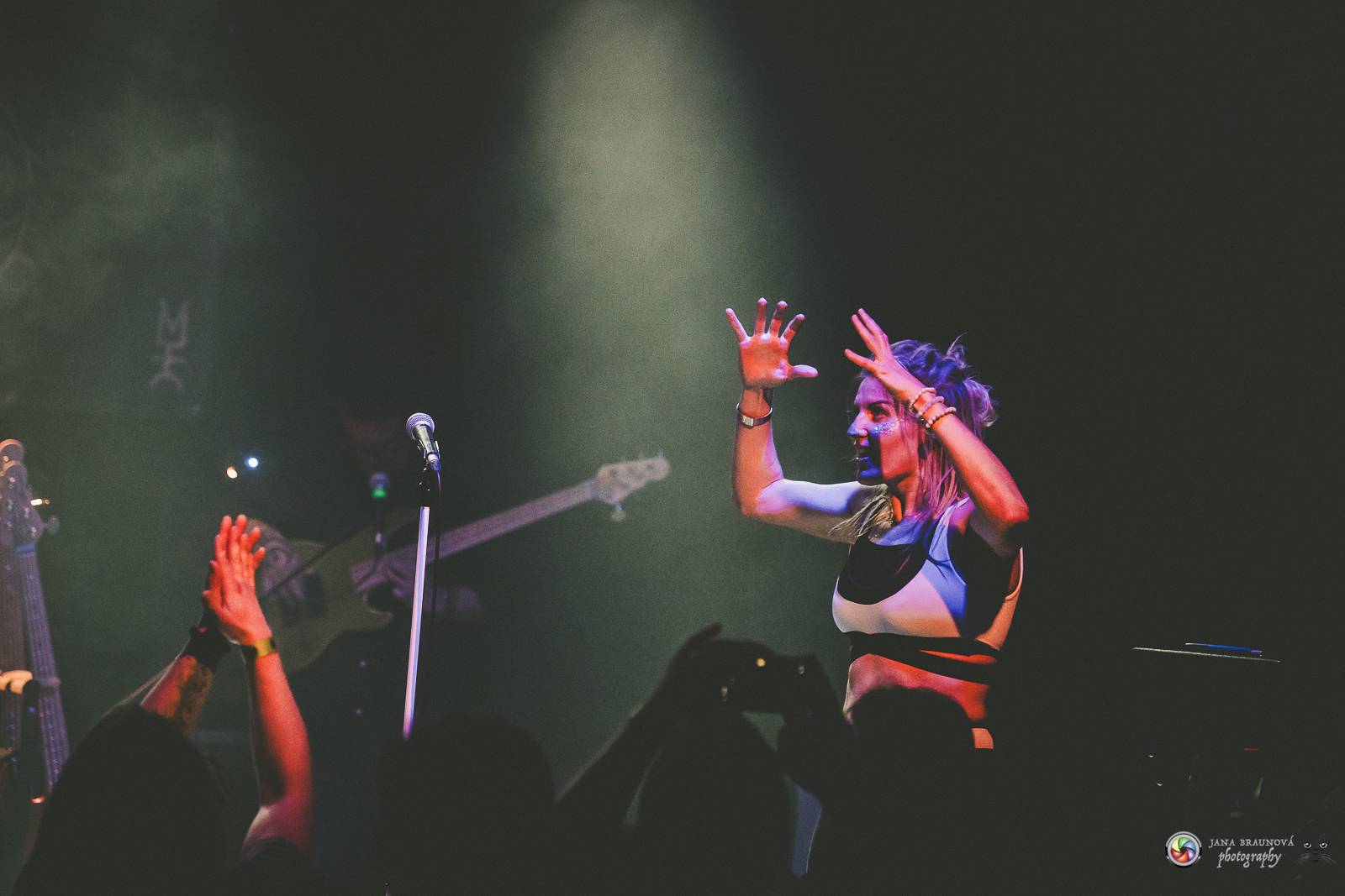 Gaia Mesiah přivezla do Plzně Vlnobytí a pořádnou dávku energie