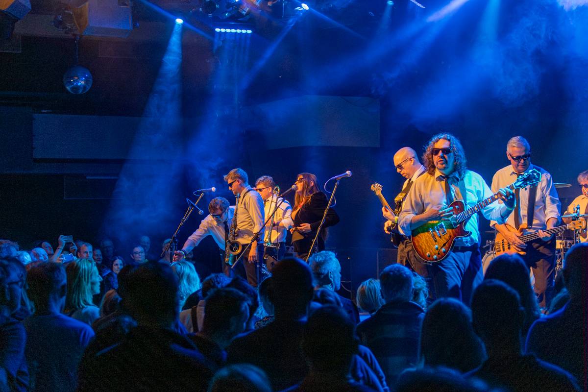 Laura a její tygři křtili v Praze nové album, výtěžkem z koncertu podpoří pražskou zoo