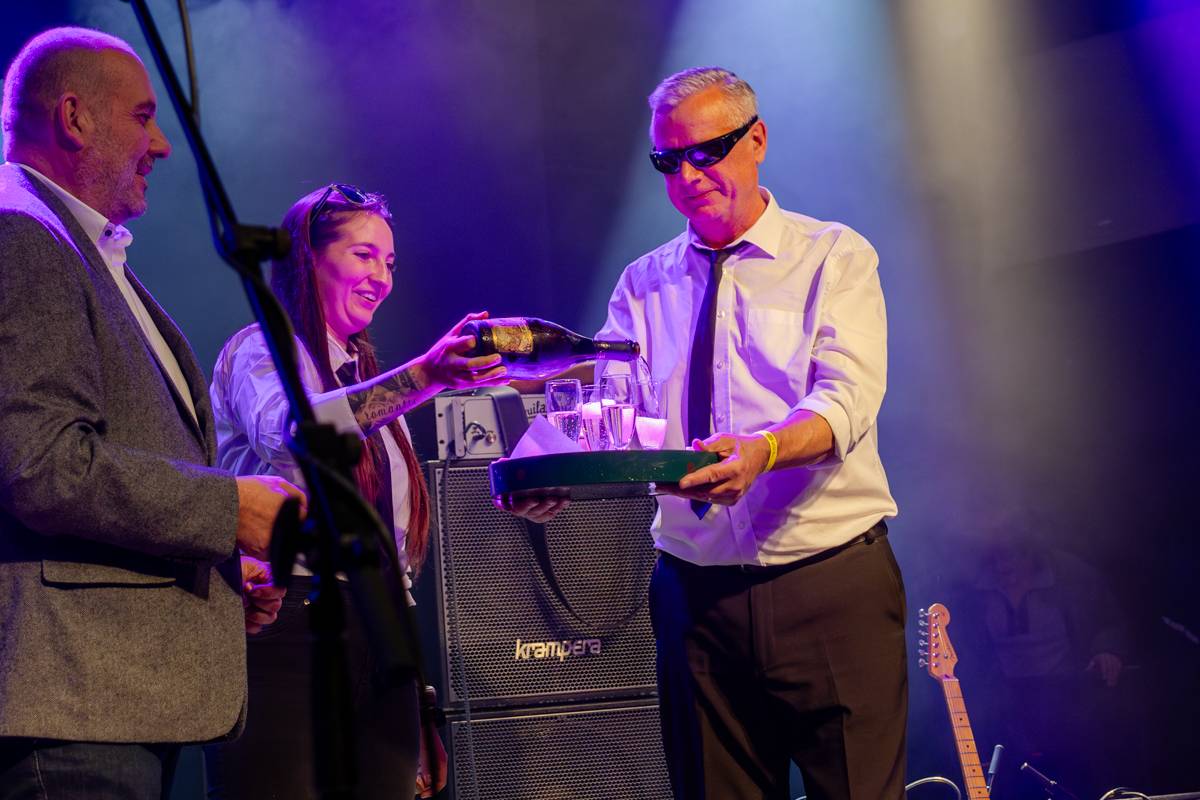 Laura a její tygři křtili v Praze nové album, výtěžkem z koncertu podpoří pražskou zoo