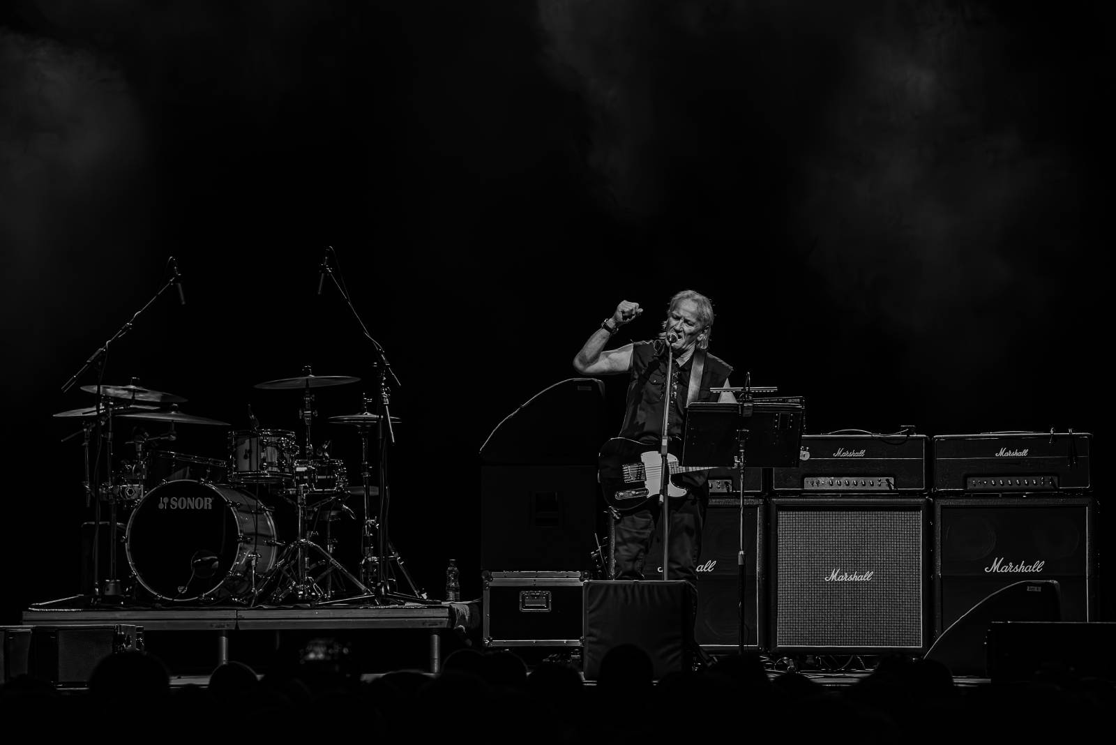 Katapult se v Praze vezl na vlně nostalgie, Olda Říha slavil šedesát let na scéně