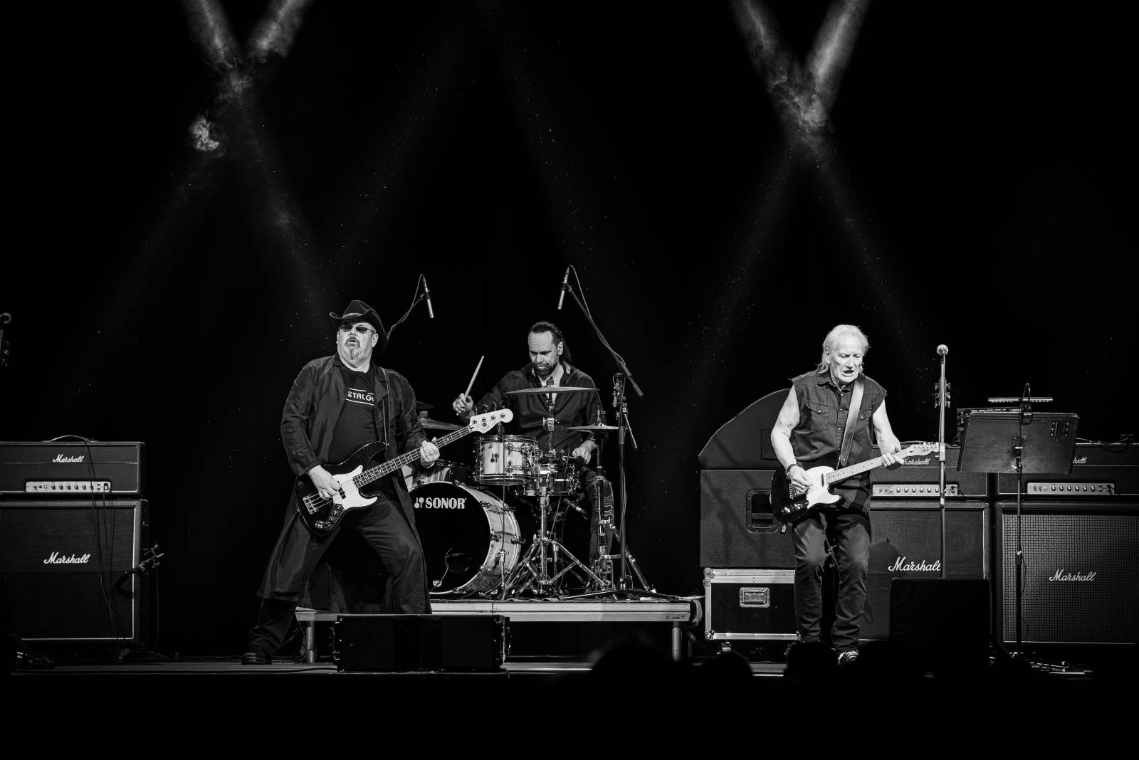 Katapult se v Praze vezl na vlně nostalgie, Olda Říha slavil šedesát let na scéně