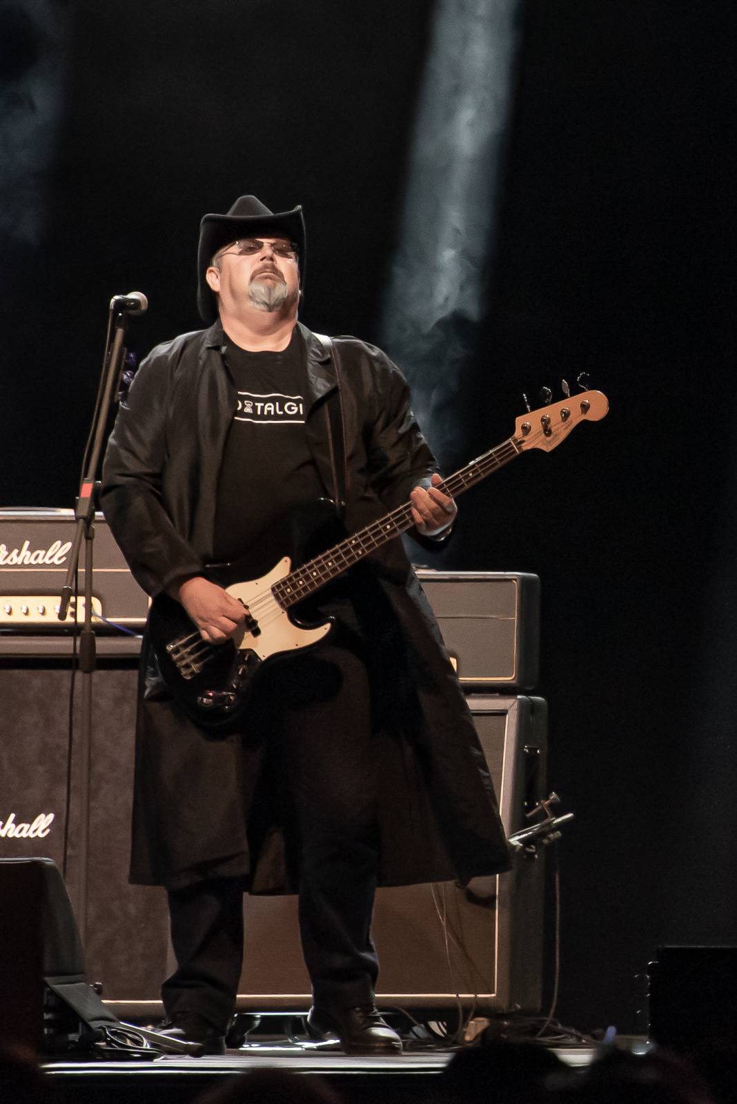 Katapult se v Praze vezl na vlně nostalgie, Olda Říha slavil šedesát let na scéně