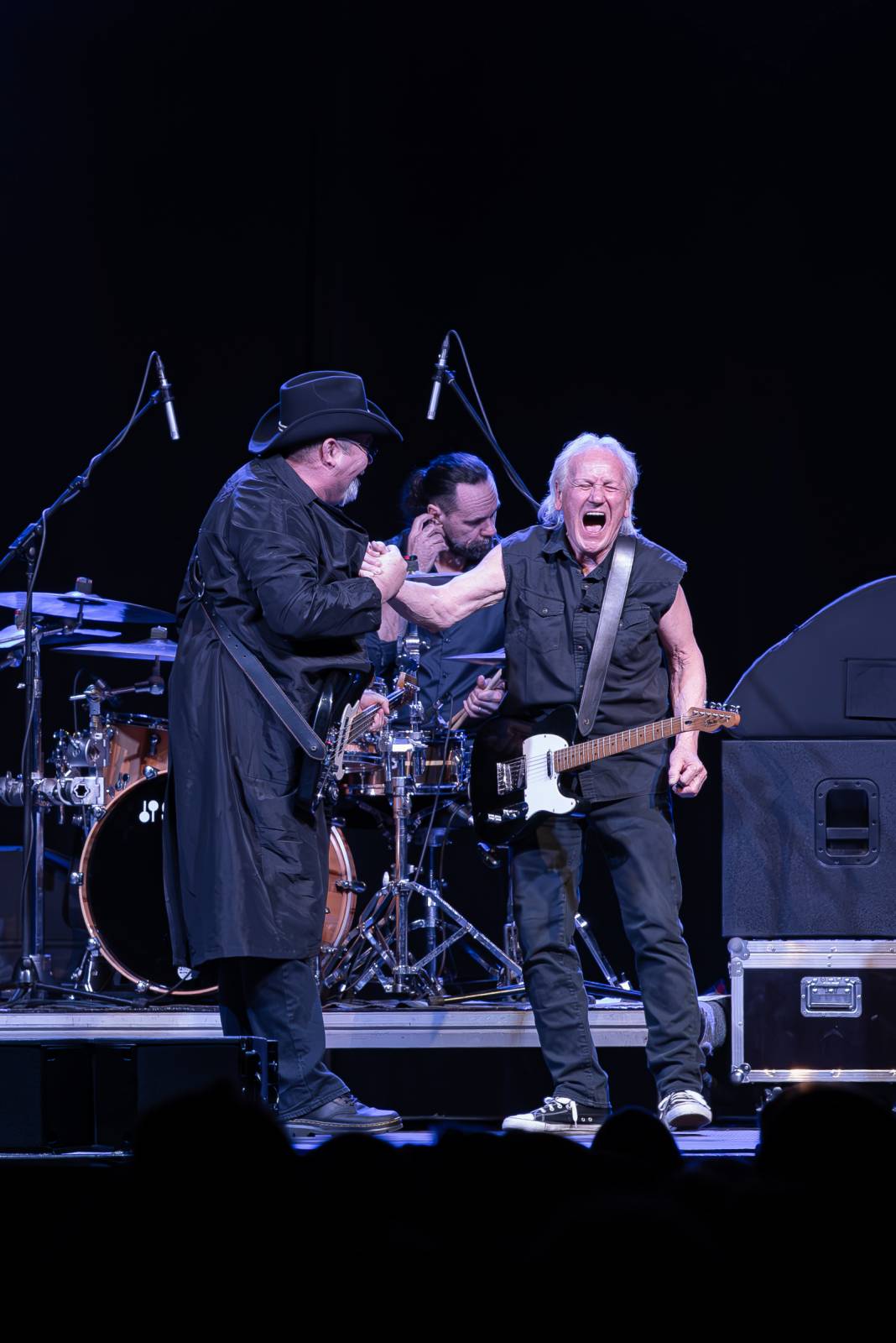 Katapult se v Praze vezl na vlně nostalgie, Olda Říha slavil šedesát let na scéně