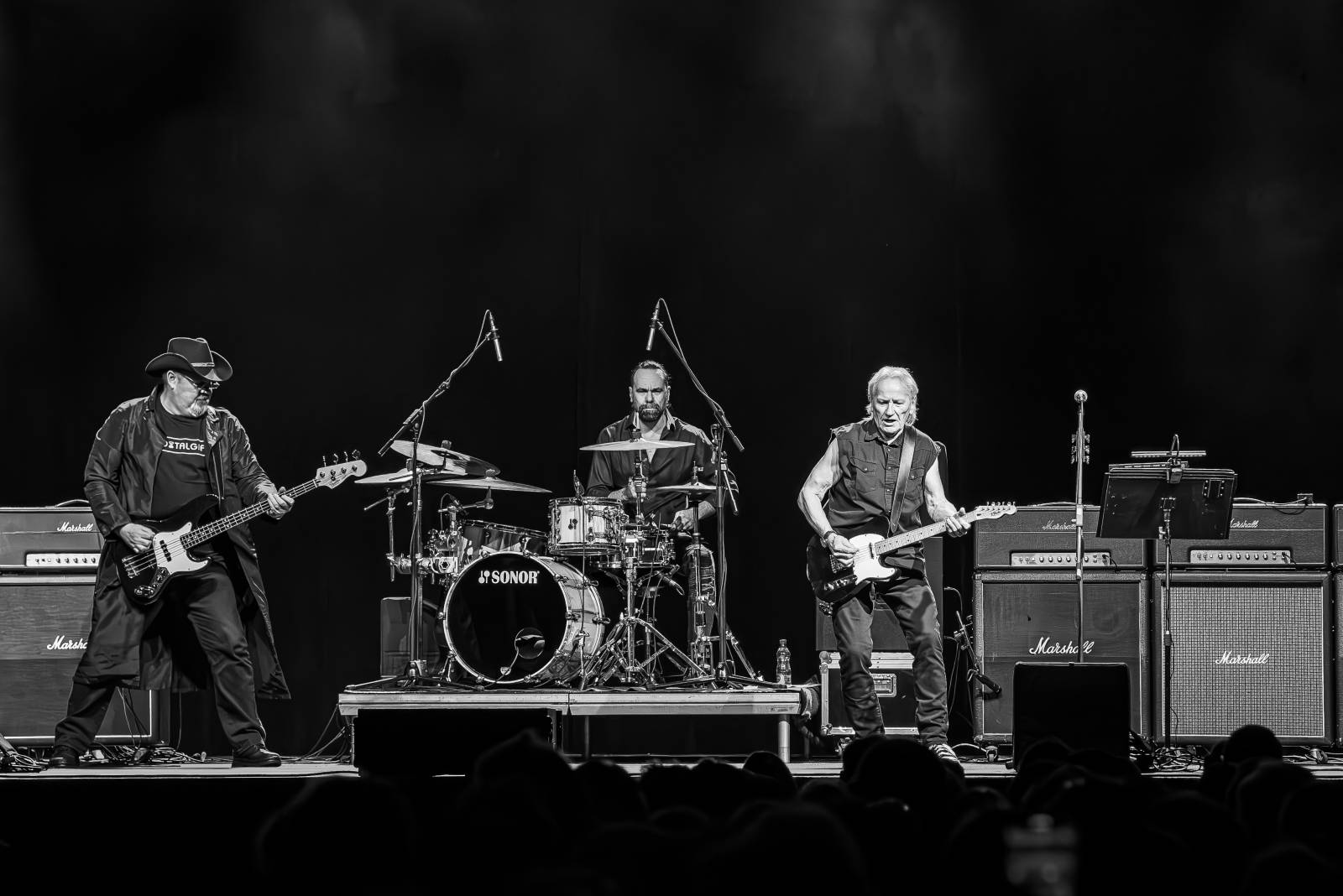 Katapult se v Praze vezl na vlně nostalgie, Olda Říha slavil šedesát let na scéně