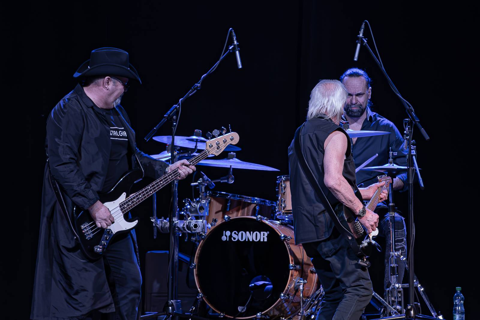 Katapult se v Praze vezl na vlně nostalgie, Olda Říha slavil šedesát let na scéně