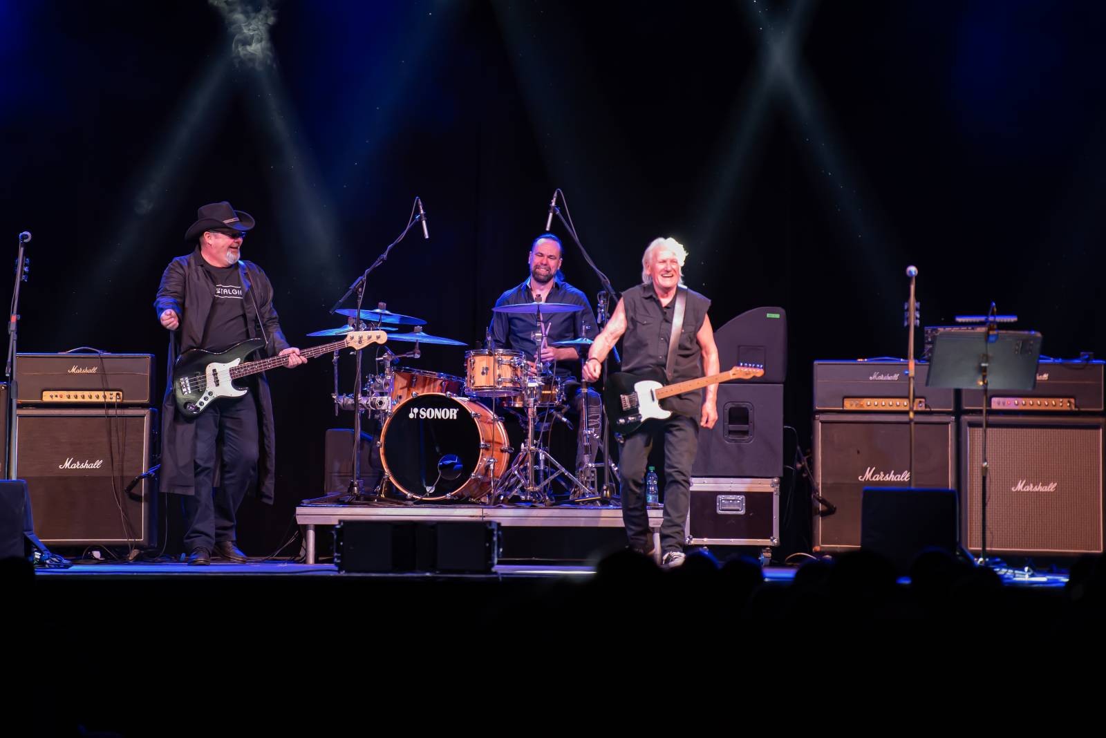 Katapult se v Praze vezl na vlně nostalgie, Olda Říha slavil šedesát let na scéně