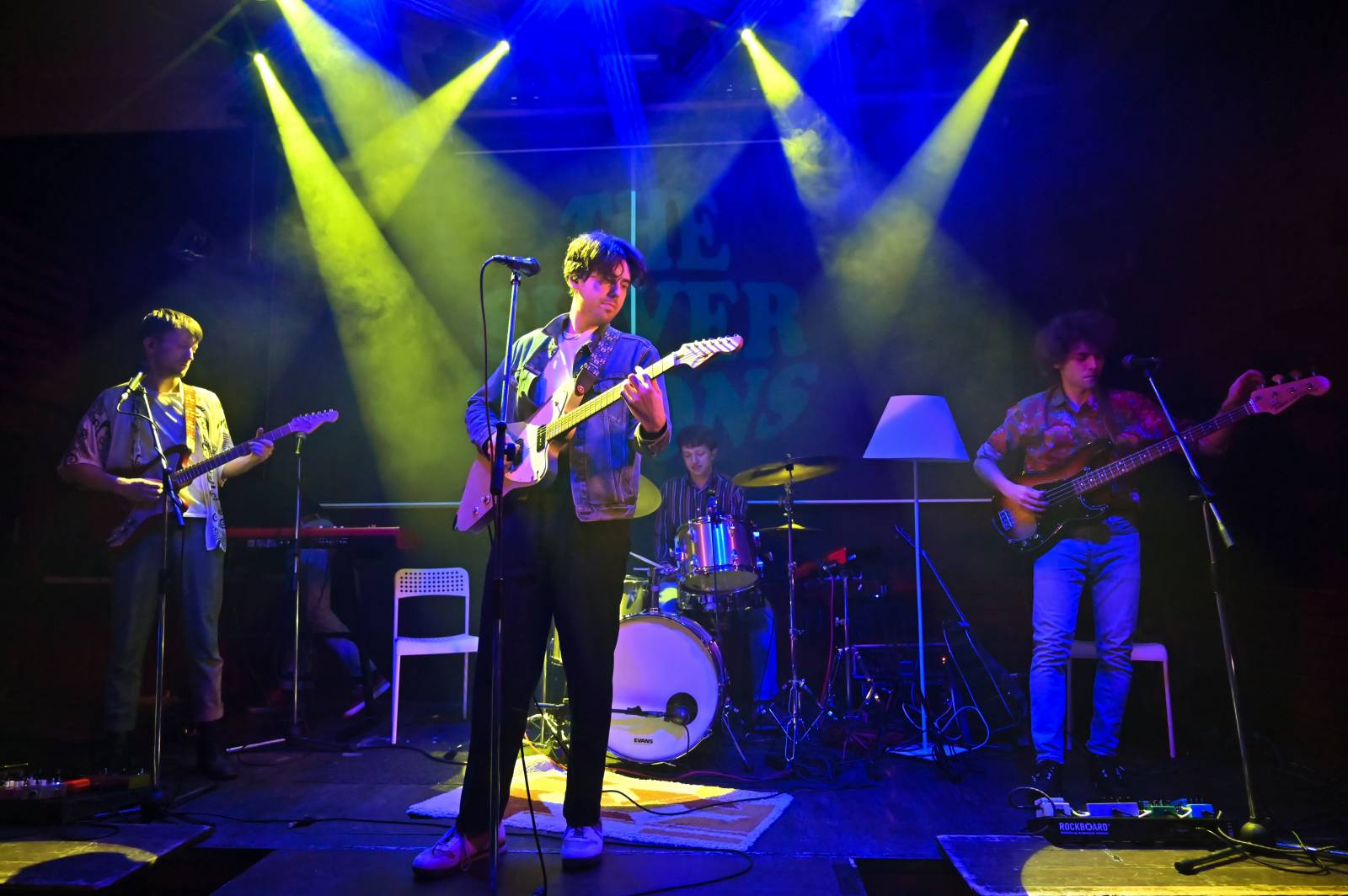 The Silver Spoons odstartovali v Plzni turné, klávesákovi blahopřáli k narozeninám