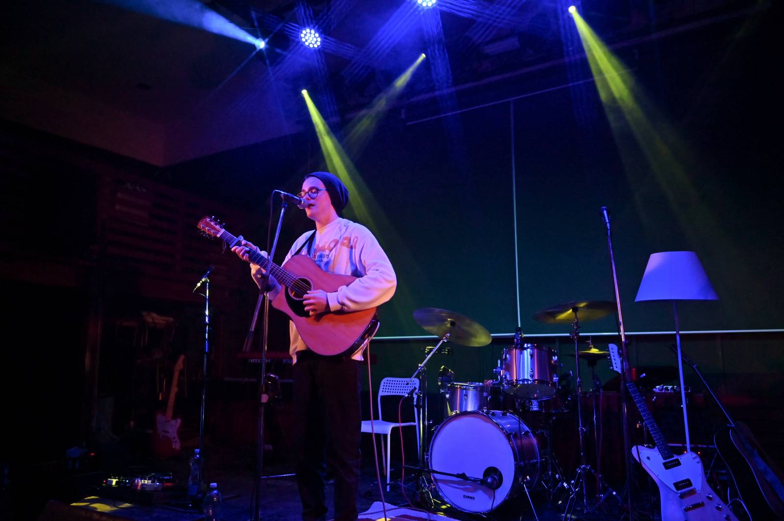 The Silver Spoons odstartovali v Plzni turné, klávesákovi blahopřáli k narozeninám