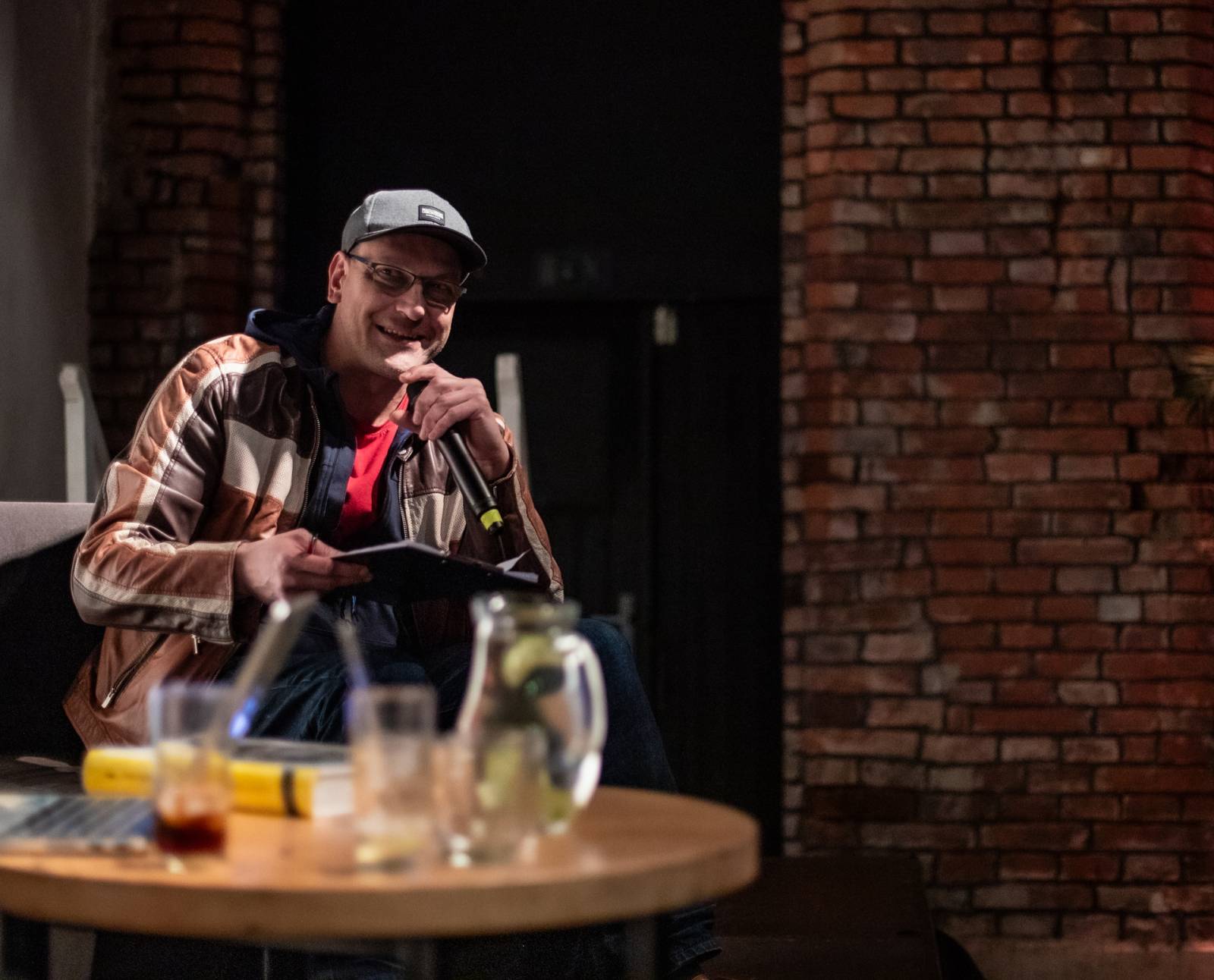 Kato a Blaaball měli v Plzni autorské čtení, fanouškům odkryli tajemství svých tracků