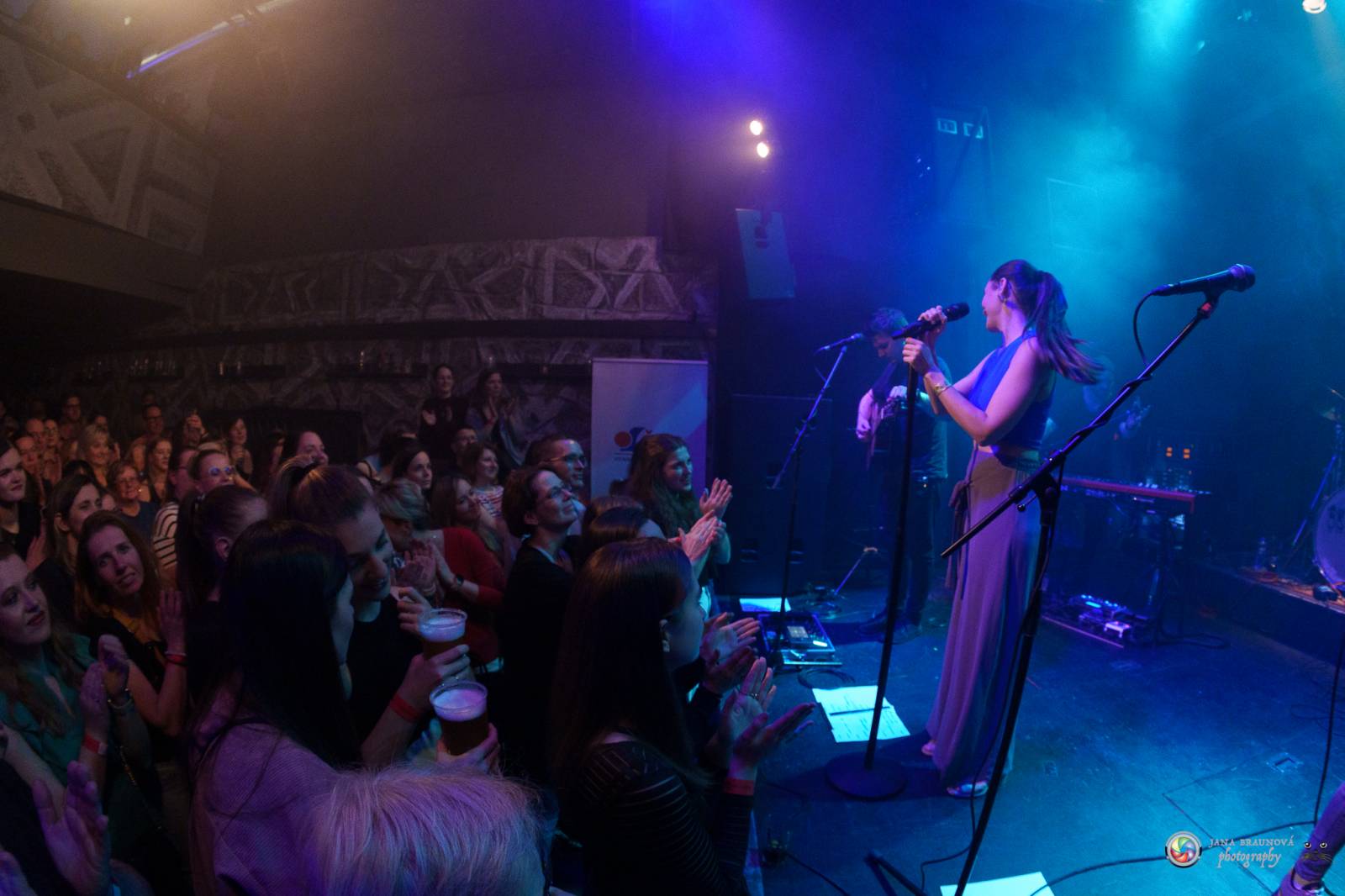 Kateřina Marie Tichá vyprodala plzeňské Divadlo pod lampou