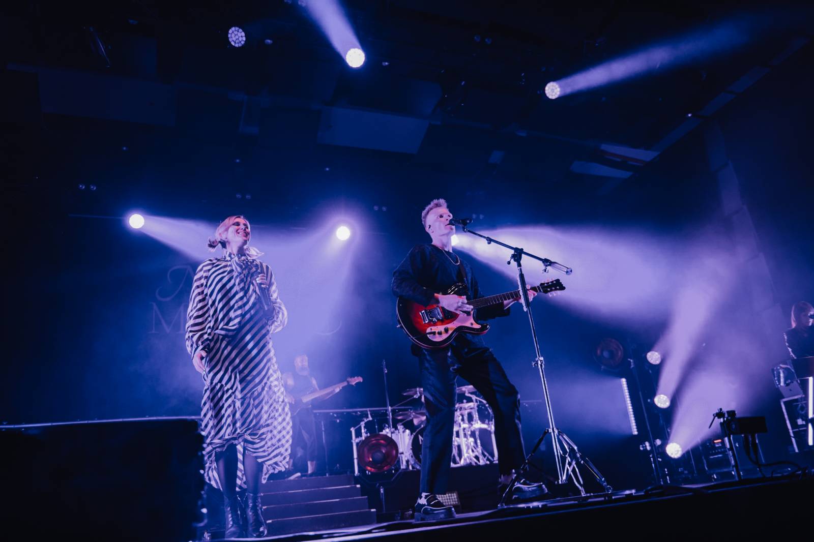 Mother Mother otevřeli Praze svá srdce