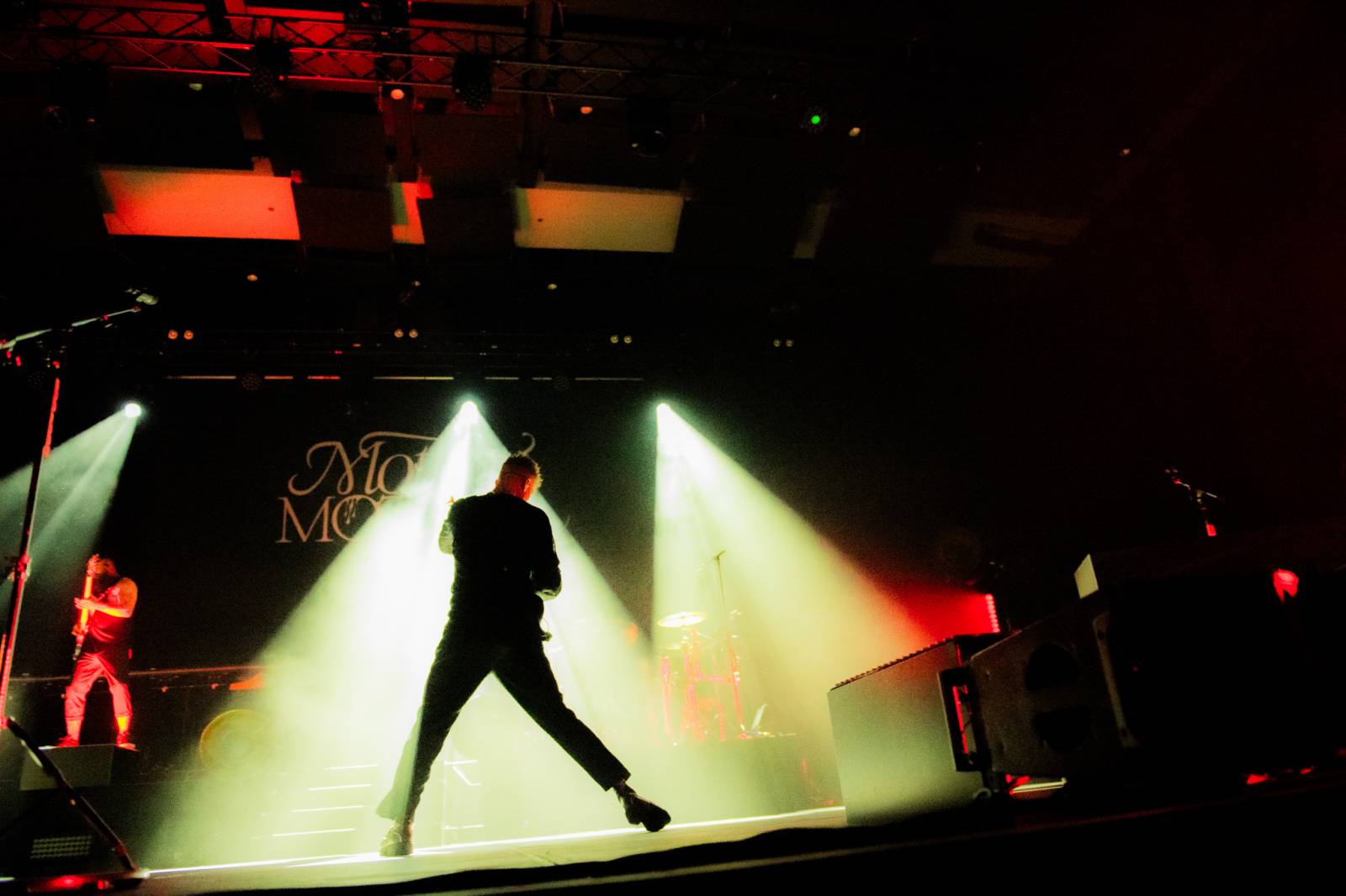 Mother Mother otevřeli Praze svá srdce