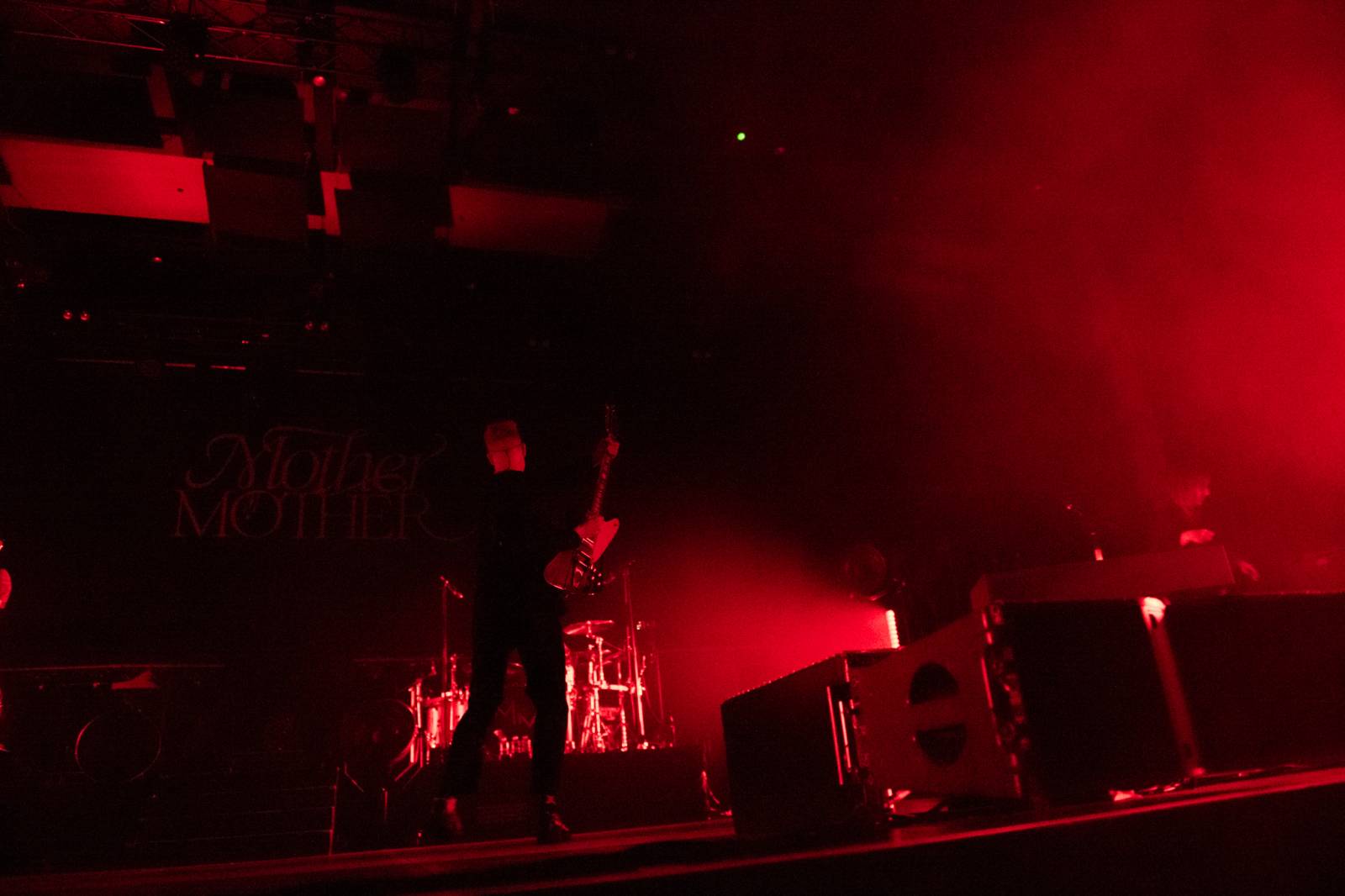 Mother Mother otevřeli Praze svá srdce