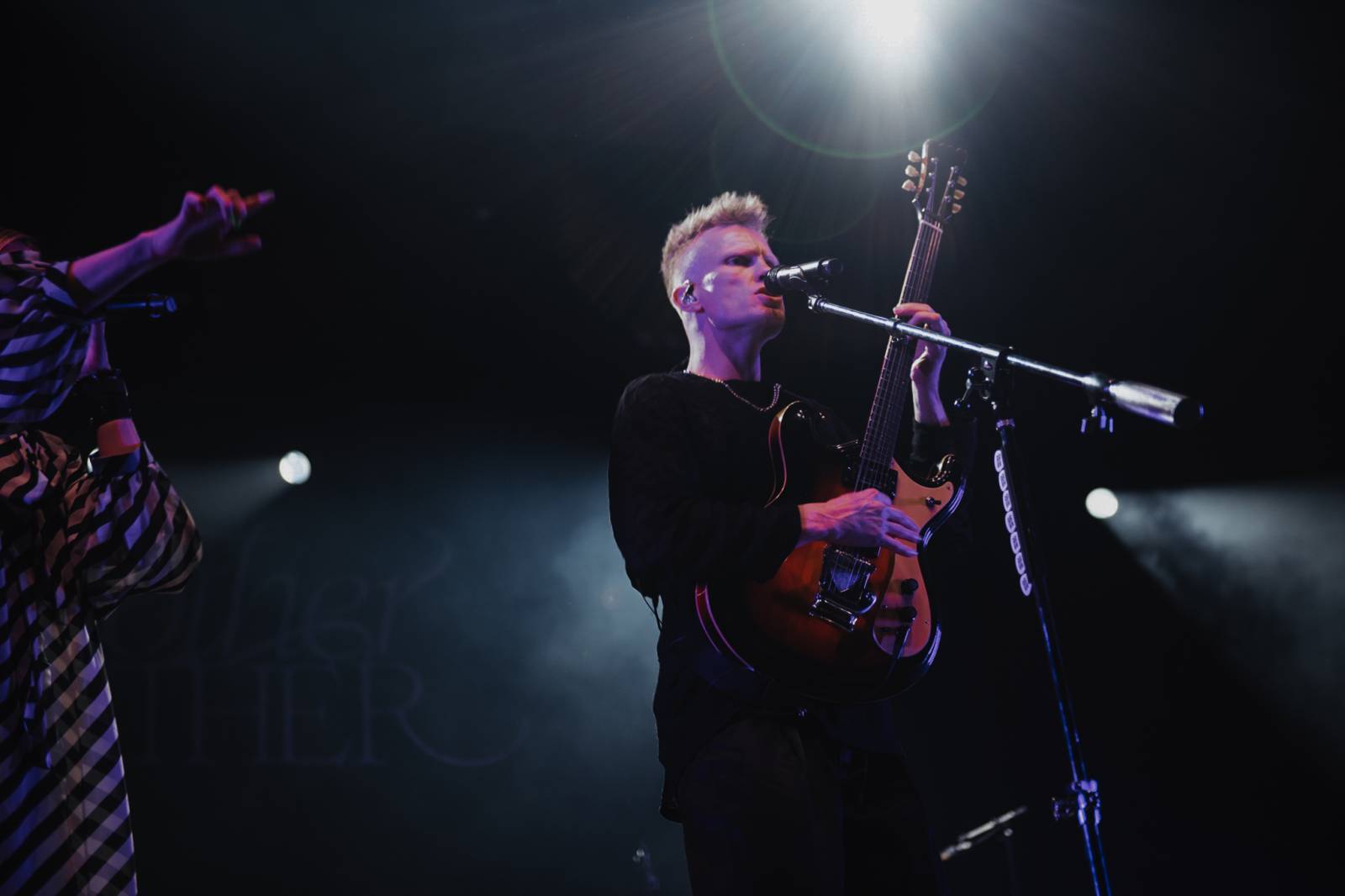 Mother Mother otevřeli Praze svá srdce