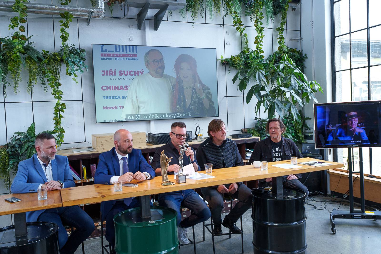 Jiří Suchý a Michal Malátný se na Žebříku setkají na jednom pódiu. Na předávání cen pozval i Michal Hrůza