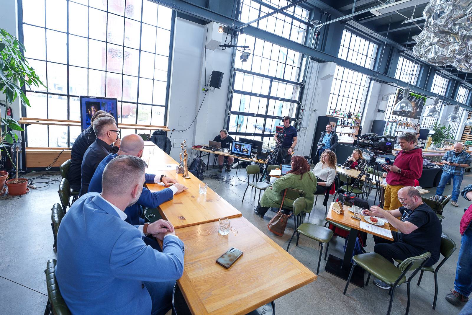 Jiří Suchý a Michal Malátný se na Žebříku setkají na jednom pódiu. Na předávání cen pozval i Michal Hrůza