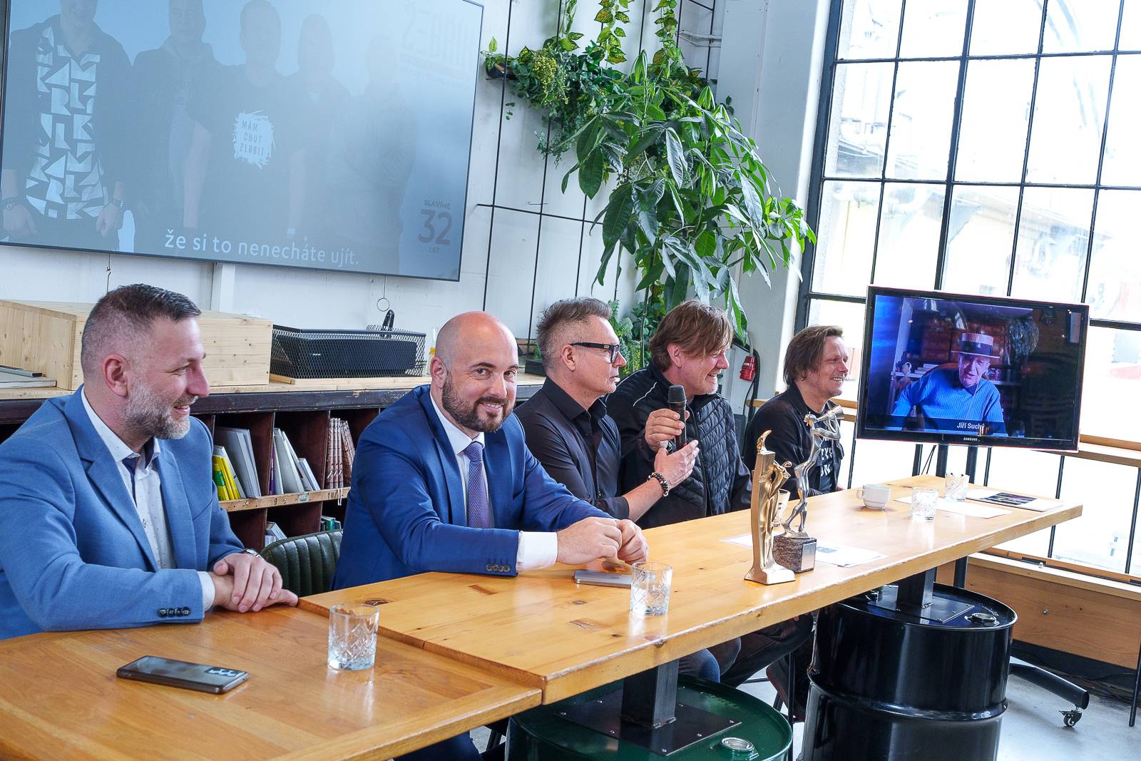 Jiří Suchý a Michal Malátný se na Žebříku setkají na jednom pódiu. Na předávání cen pozval i Michal Hrůza