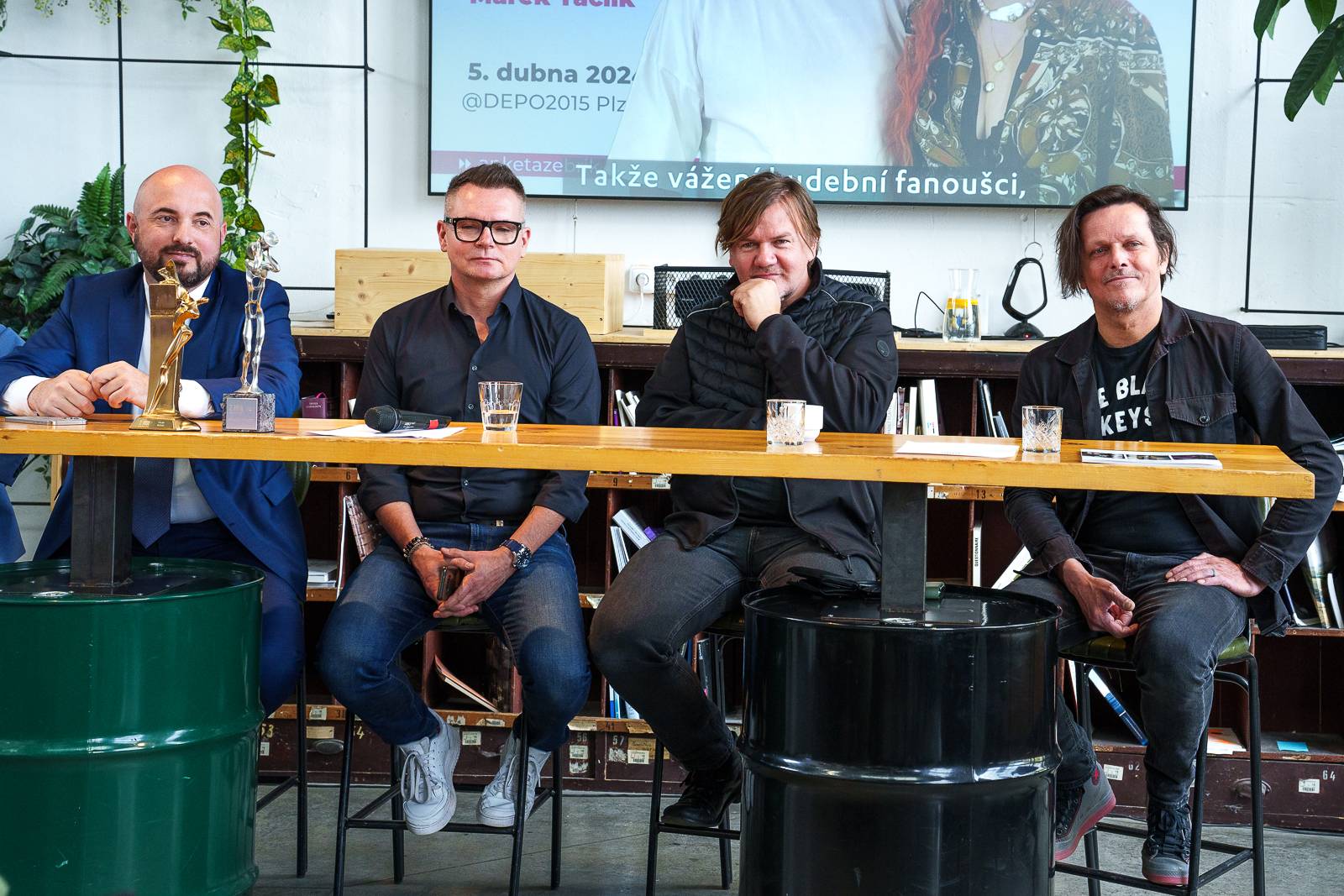 Jiří Suchý a Michal Malátný se na Žebříku setkají na jednom pódiu. Na předávání cen pozval i Michal Hrůza