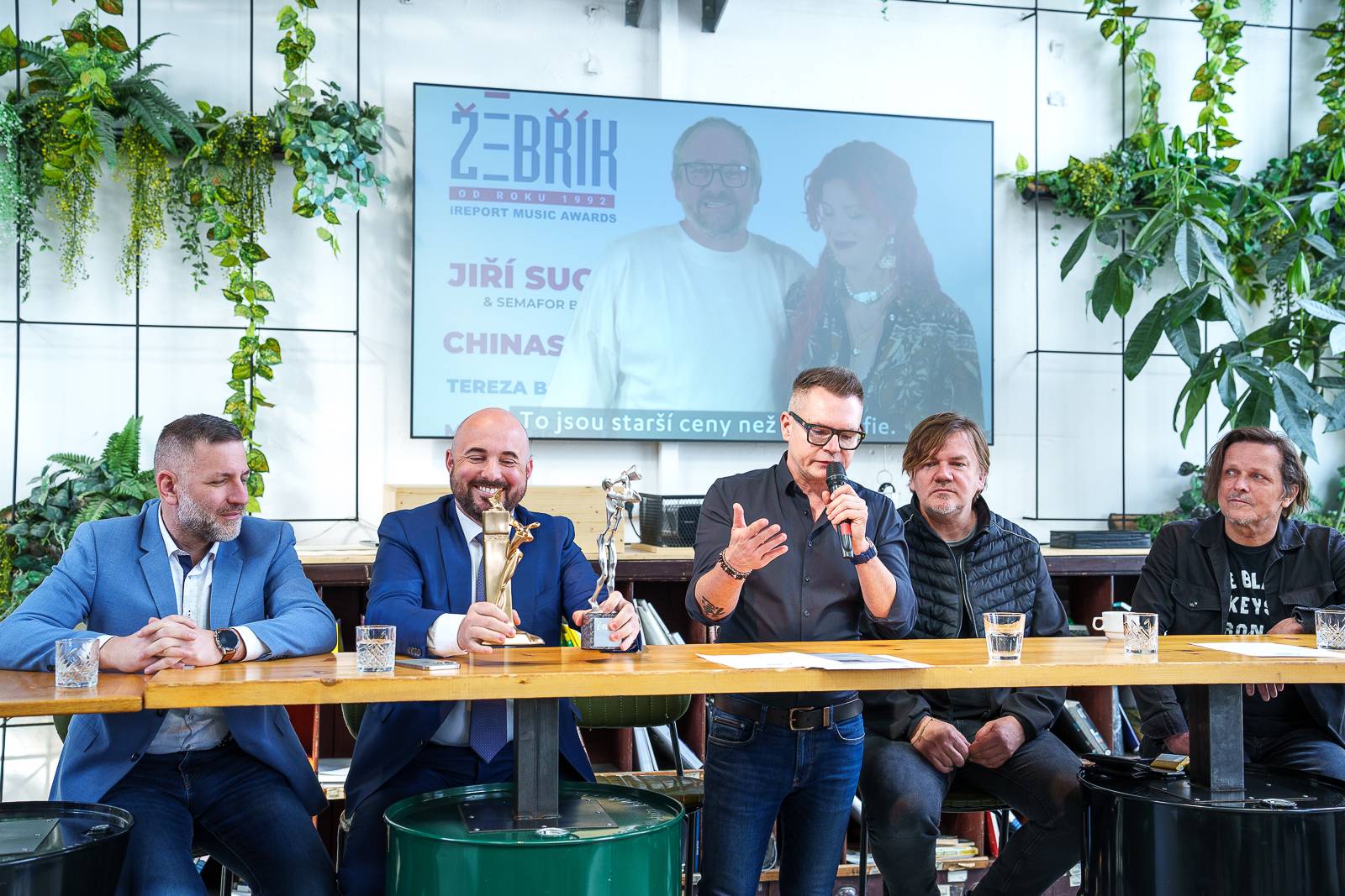 Jiří Suchý a Michal Malátný se na Žebříku setkají na jednom pódiu. Na předávání cen pozval i Michal Hrůza