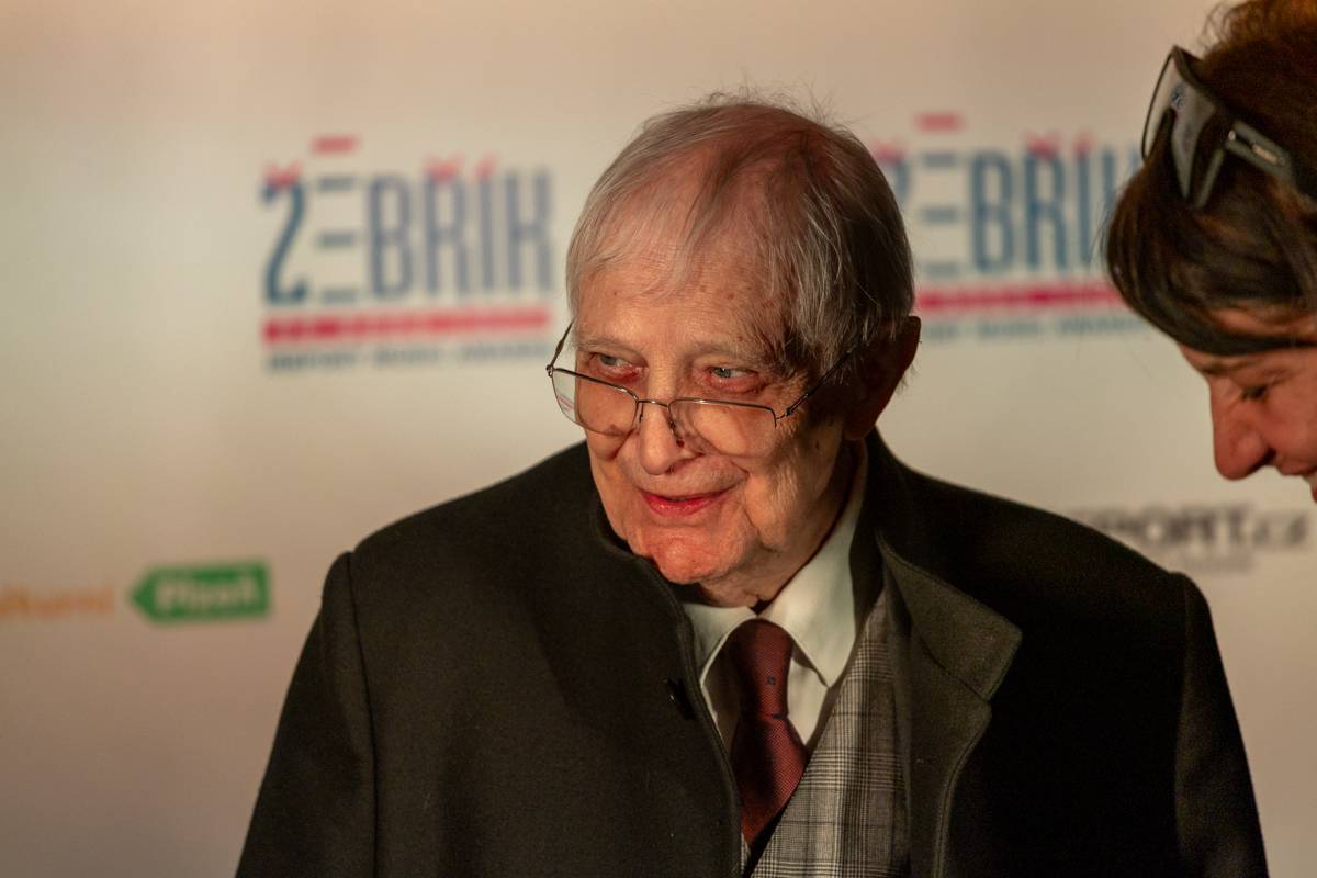 Jiří Suchý převzal na Žebříku speciální cenu a zaskvěl se exkluzivním vystoupením