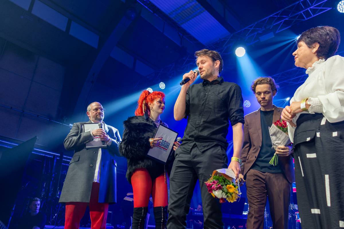 Jiří Suchý převzal na Žebříku speciální cenu a zaskvěl se exkluzivním vystoupením