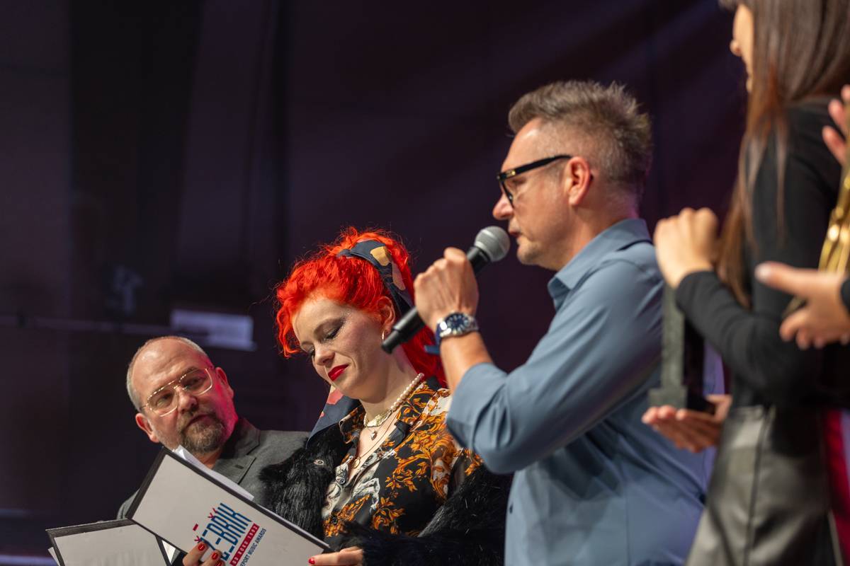 Jiří Suchý převzal na Žebříku speciální cenu a zaskvěl se exkluzivním vystoupením