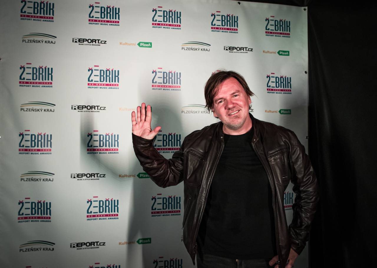 Za oponou. Co se dělo v zákulisí Žebříku?