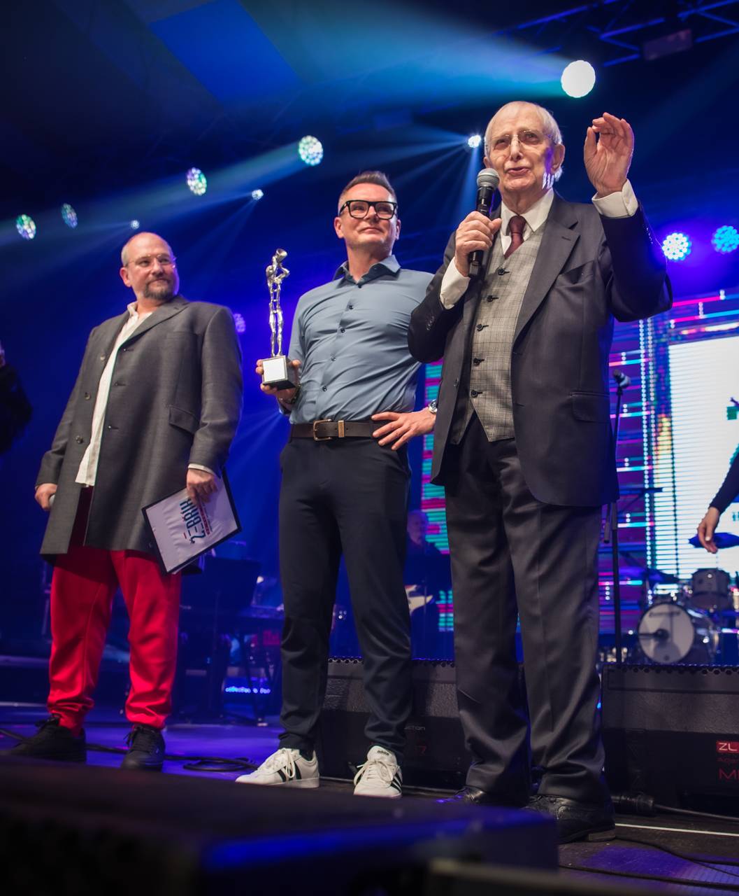 Za oponou. Co se dělo v zákulisí Žebříku?