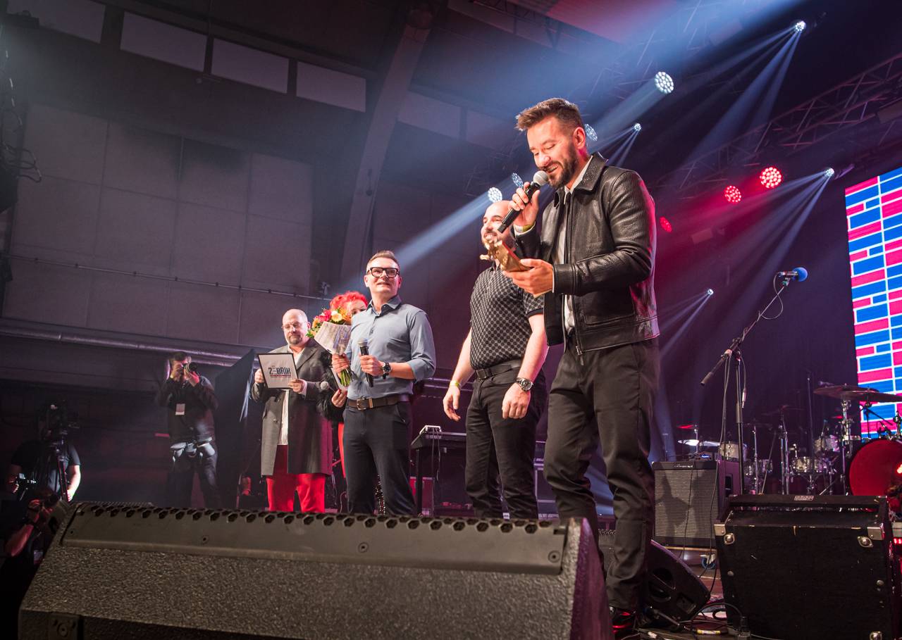 Za oponou. Co se dělo v zákulisí Žebříku?