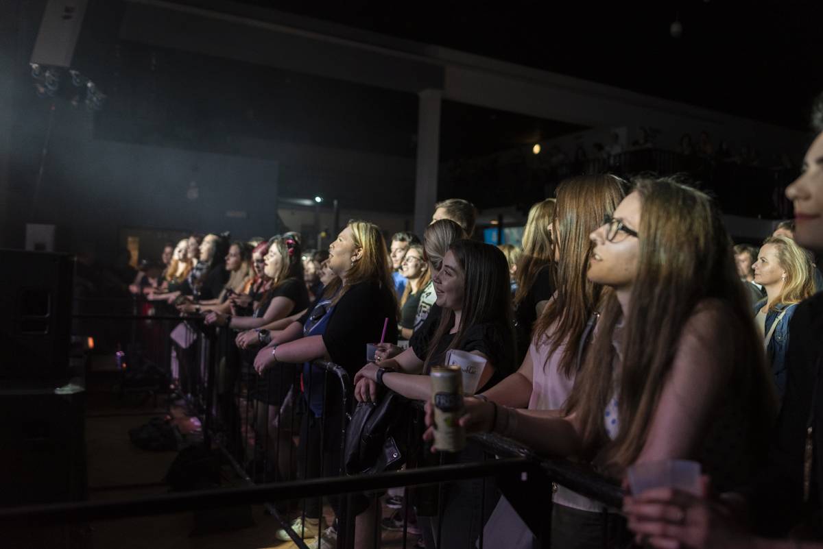 UDG rozezpívali plzeňskou Šeříkovku, předskakoval jim Pekař