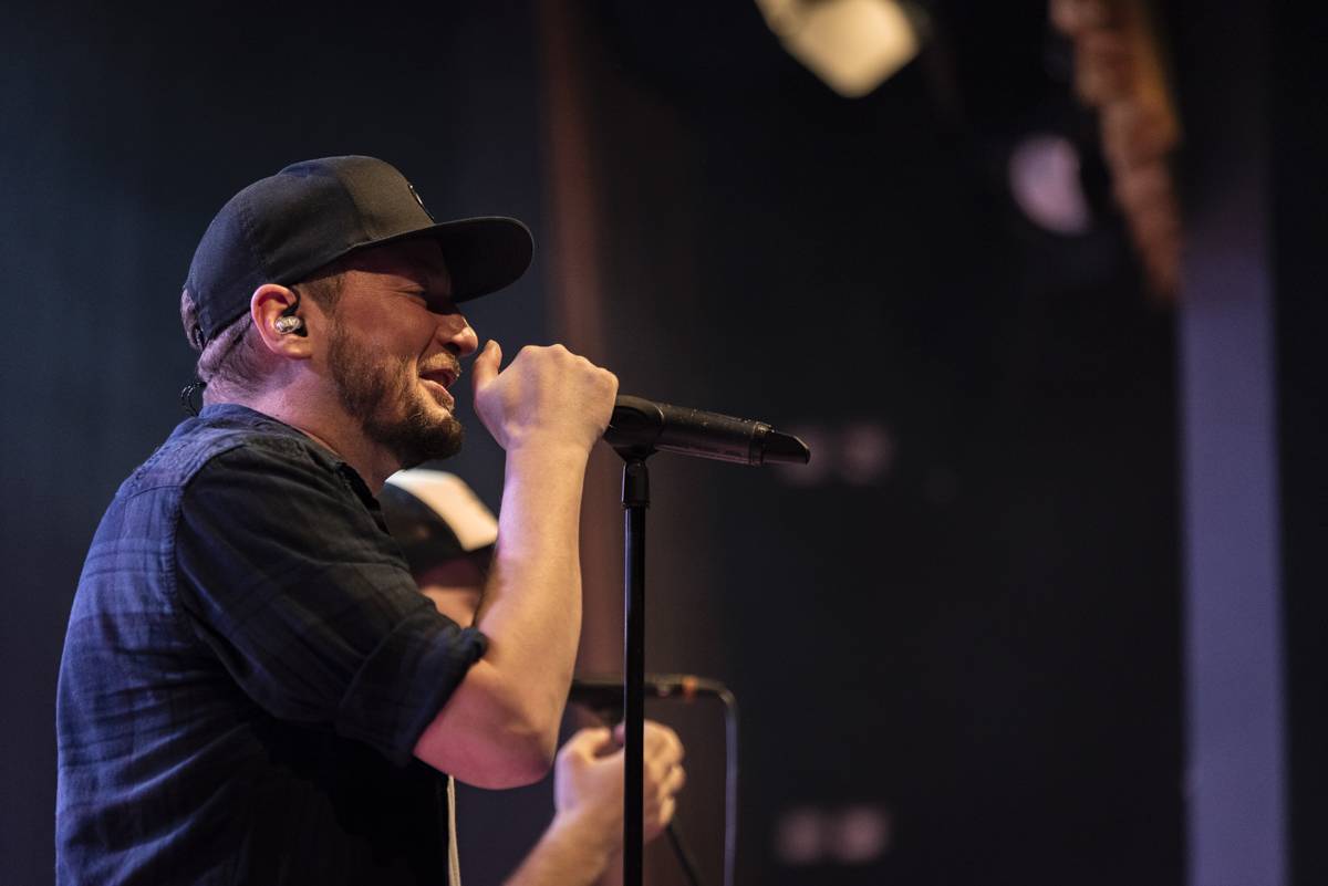 UDG rozezpívali plzeňskou Šeříkovku, předskakoval jim Pekař