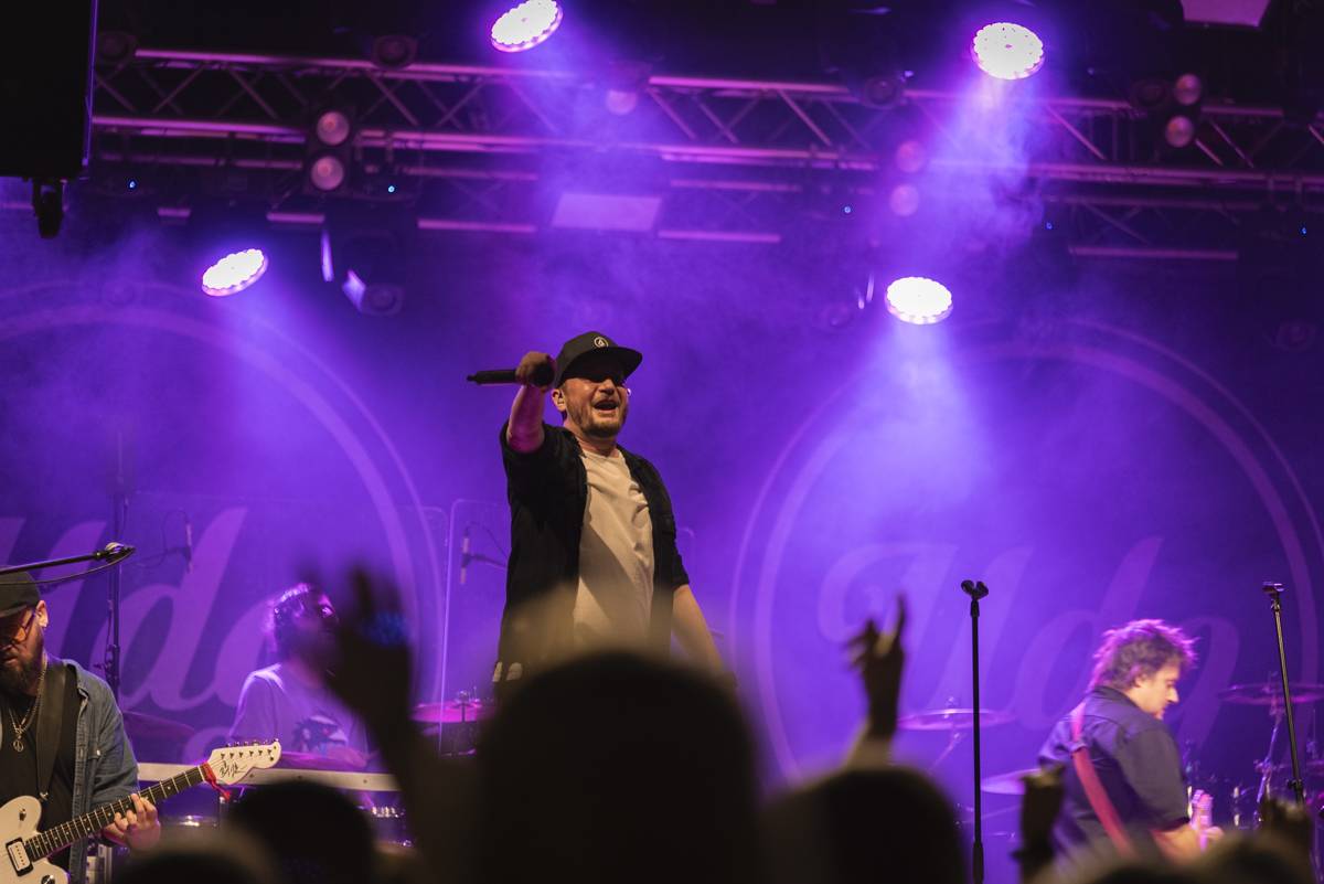 UDG rozezpívali plzeňskou Šeříkovku, předskakoval jim Pekař