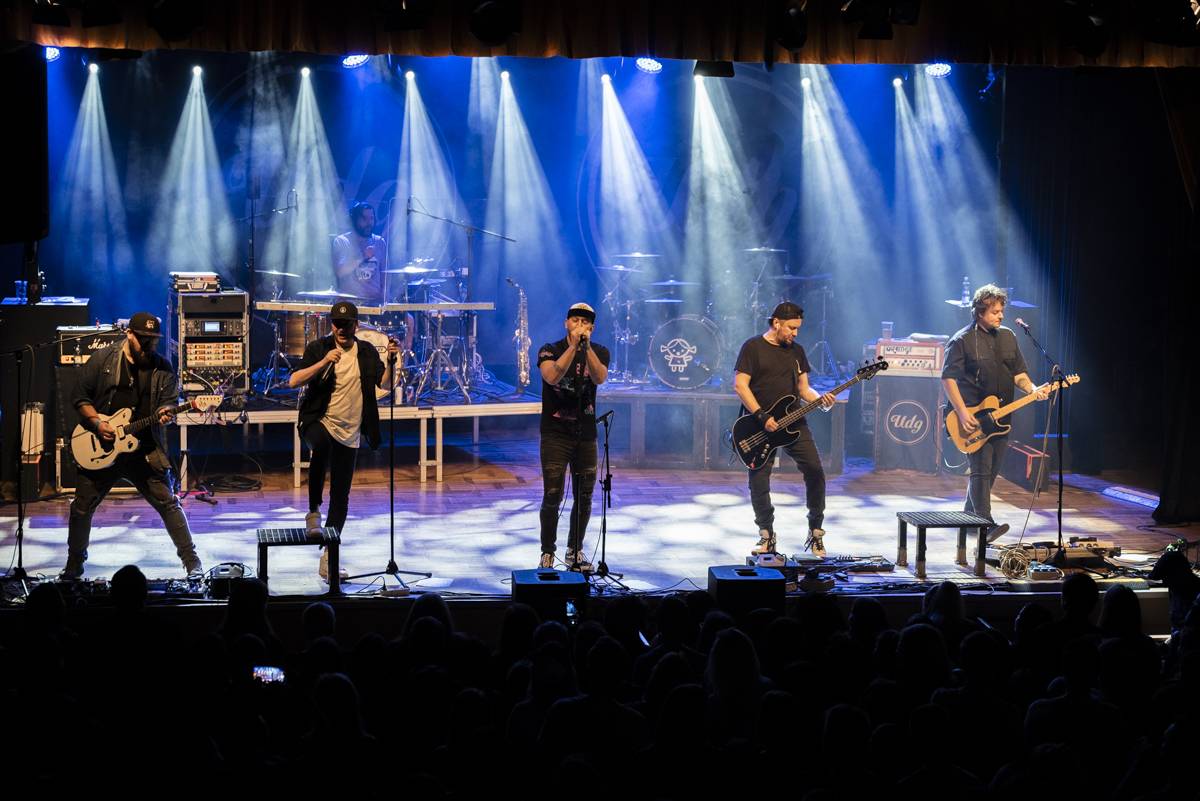 UDG rozezpívali plzeňskou Šeříkovku, předskakoval jim Pekař