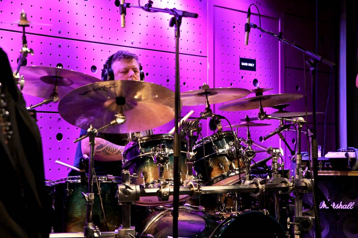 Prahou zněly hity Buty, kapela třikrát vyprodala Jazz Dock