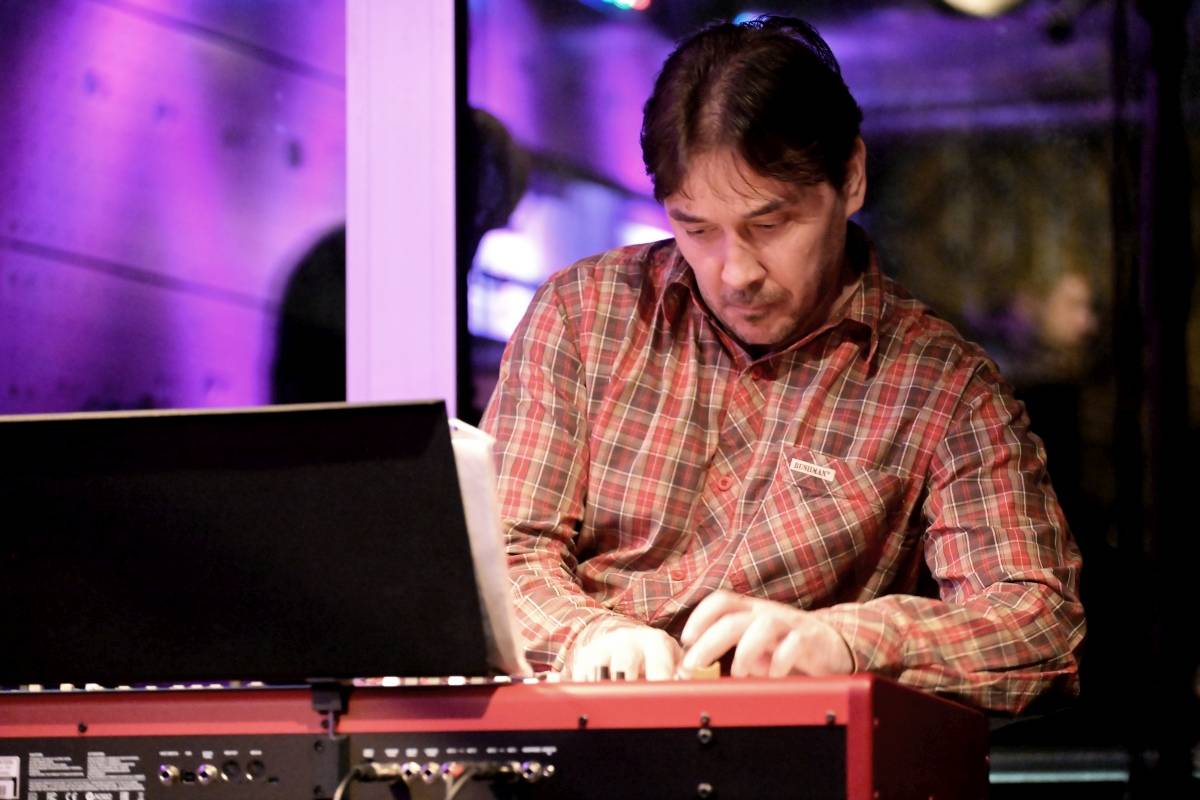 Prahou zněly hity Buty, kapela třikrát vyprodala Jazz Dock