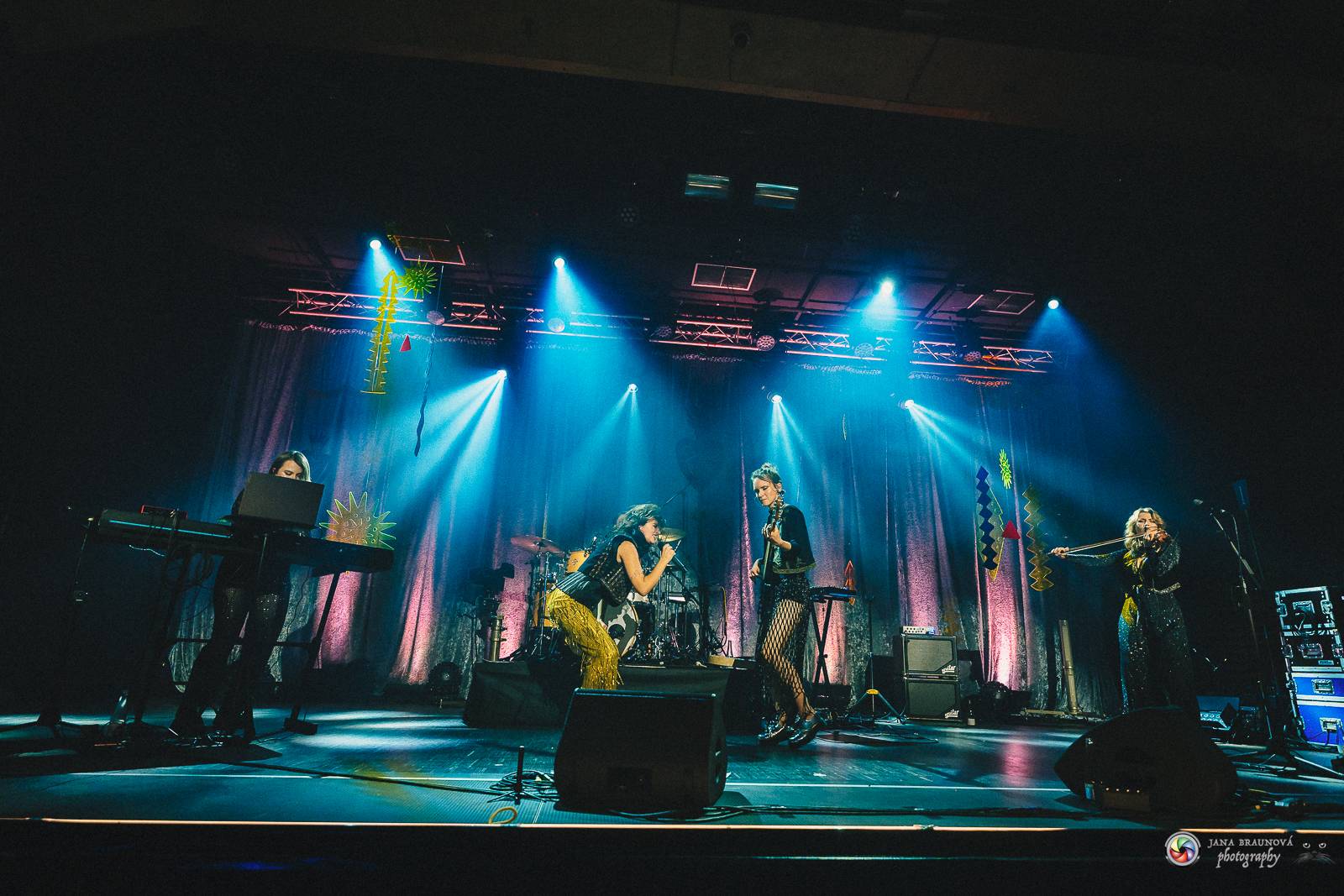 Vesna okouzlila pražskou Roxy, klub zcela vyprodala