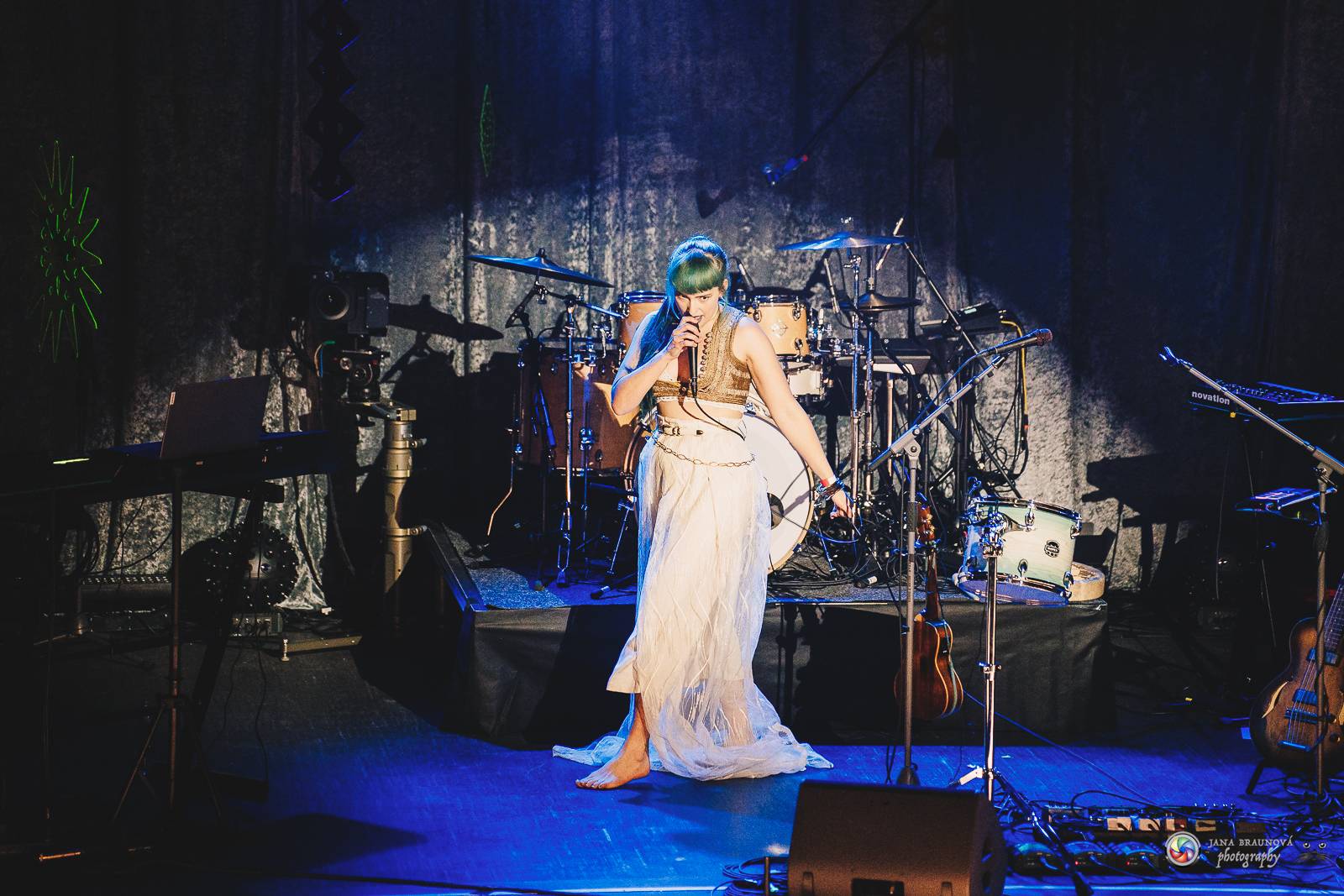 Vesna okouzlila pražskou Roxy, klub zcela vyprodala