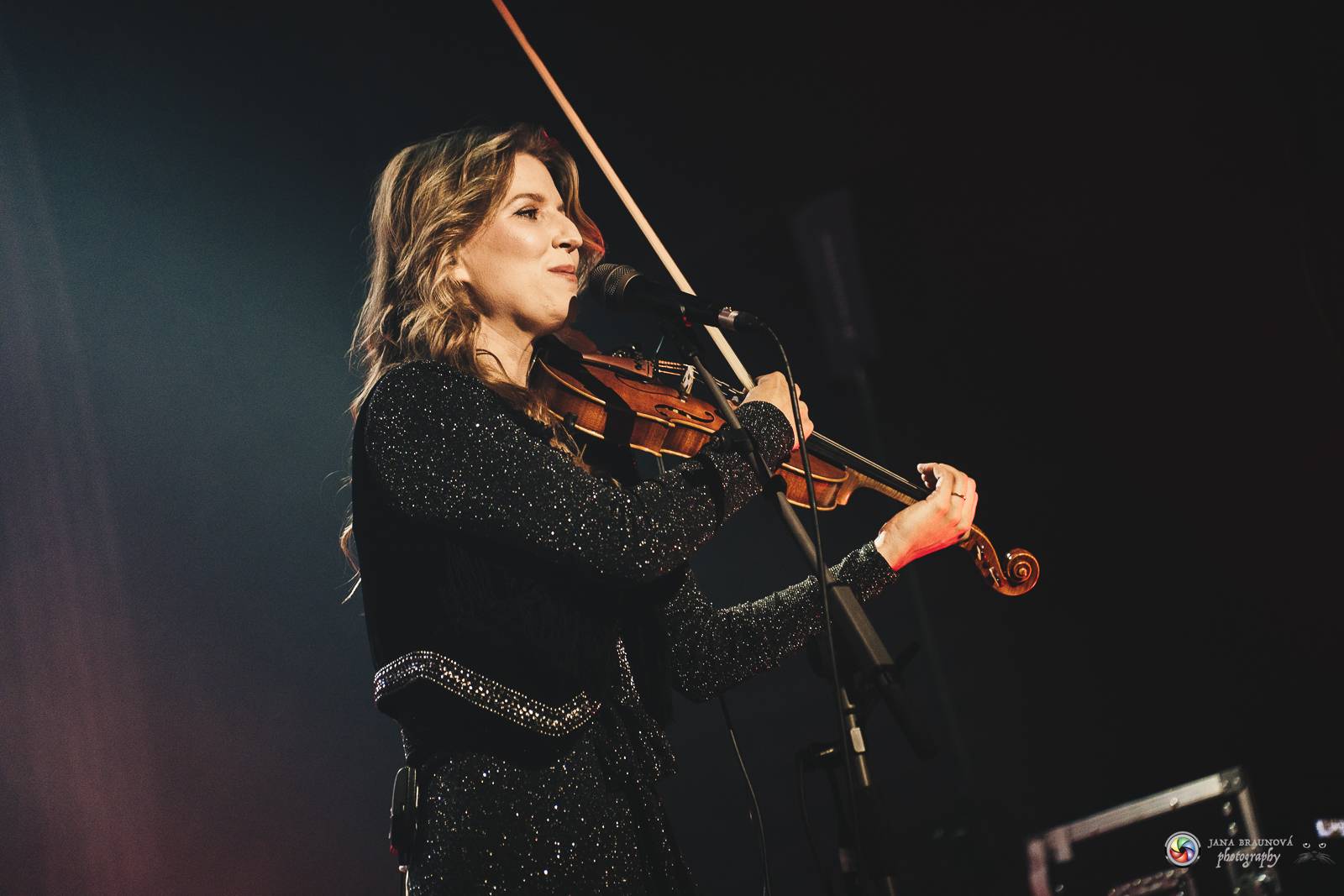 Vesna okouzlila pražskou Roxy, klub zcela vyprodala