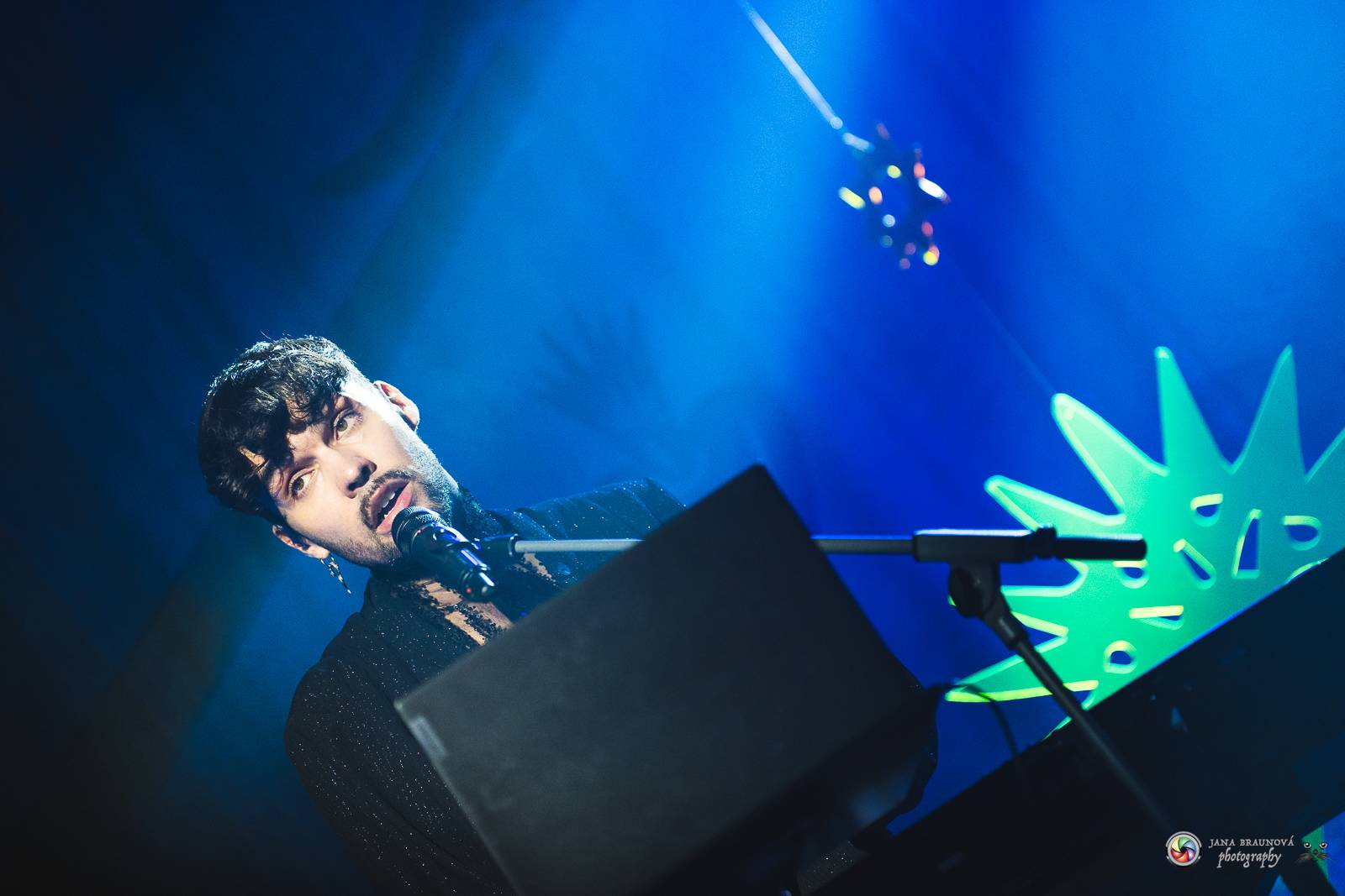 Vesna okouzlila pražskou Roxy, klub zcela vyprodala