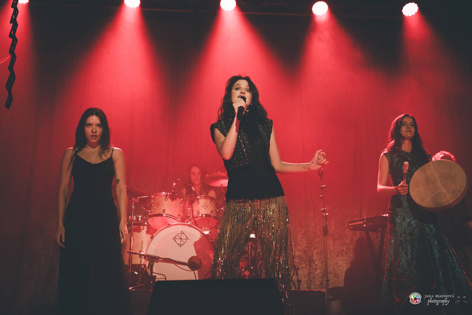 Vesna okouzlila pražskou Roxy, klub zcela vyprodala