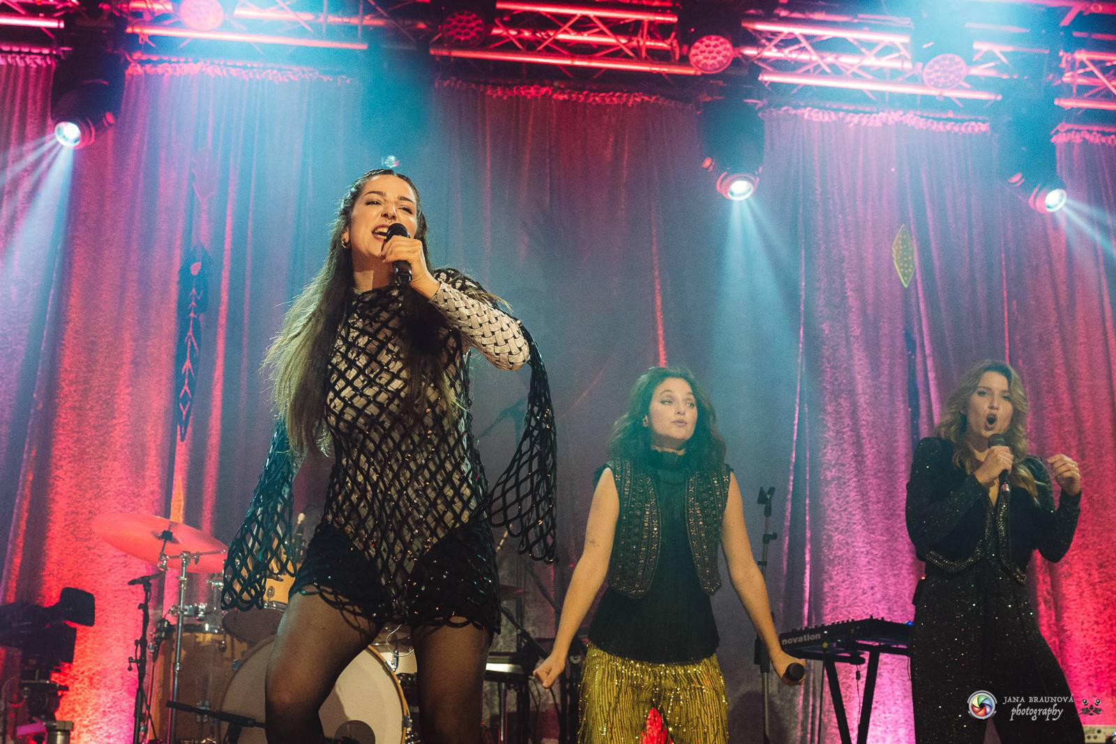 Vesna okouzlila pražskou Roxy, klub zcela vyprodala