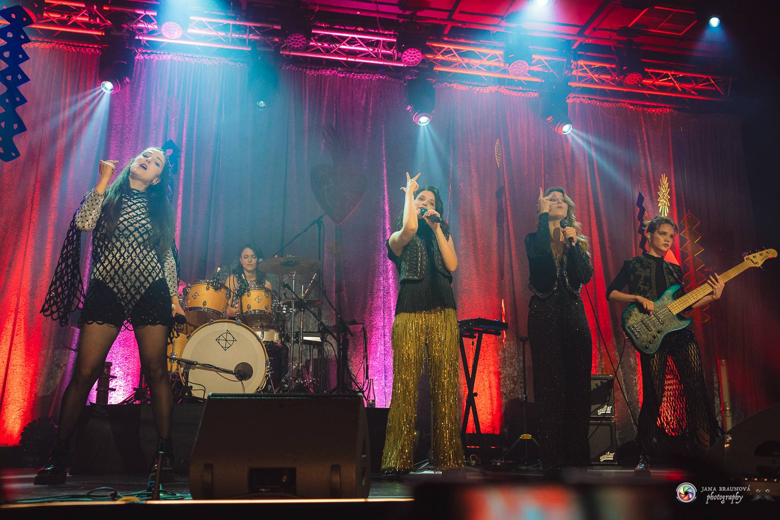 Vesna okouzlila pražskou Roxy, klub zcela vyprodala