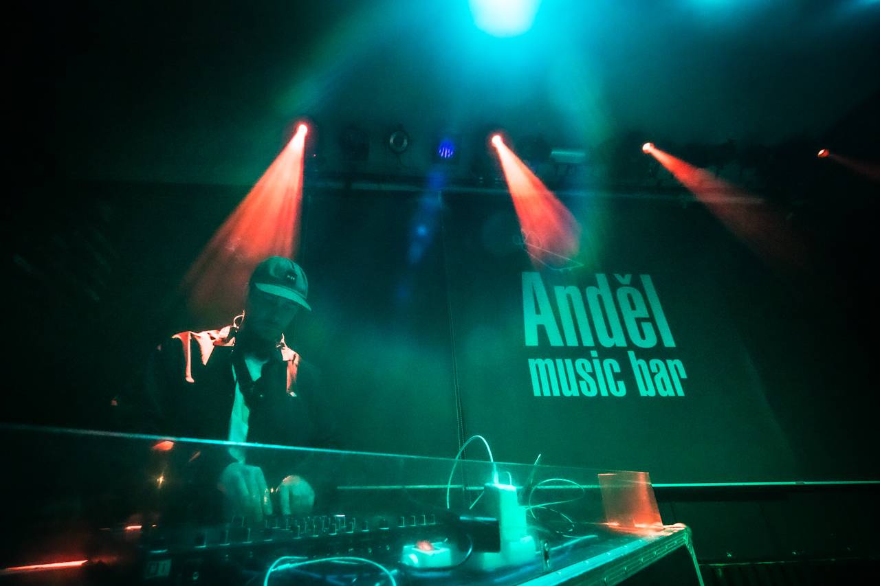 MC Gey bavil plzeňský Anděl