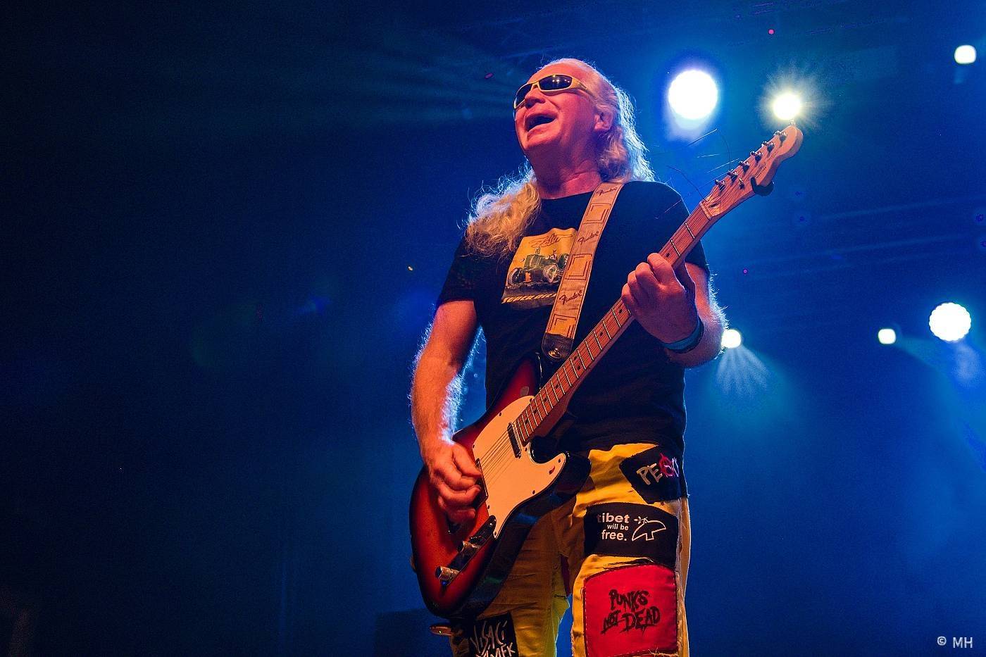 Známka punku v Šeříkovce. Visací zámek předcvičoval v Plzni spartakiádu